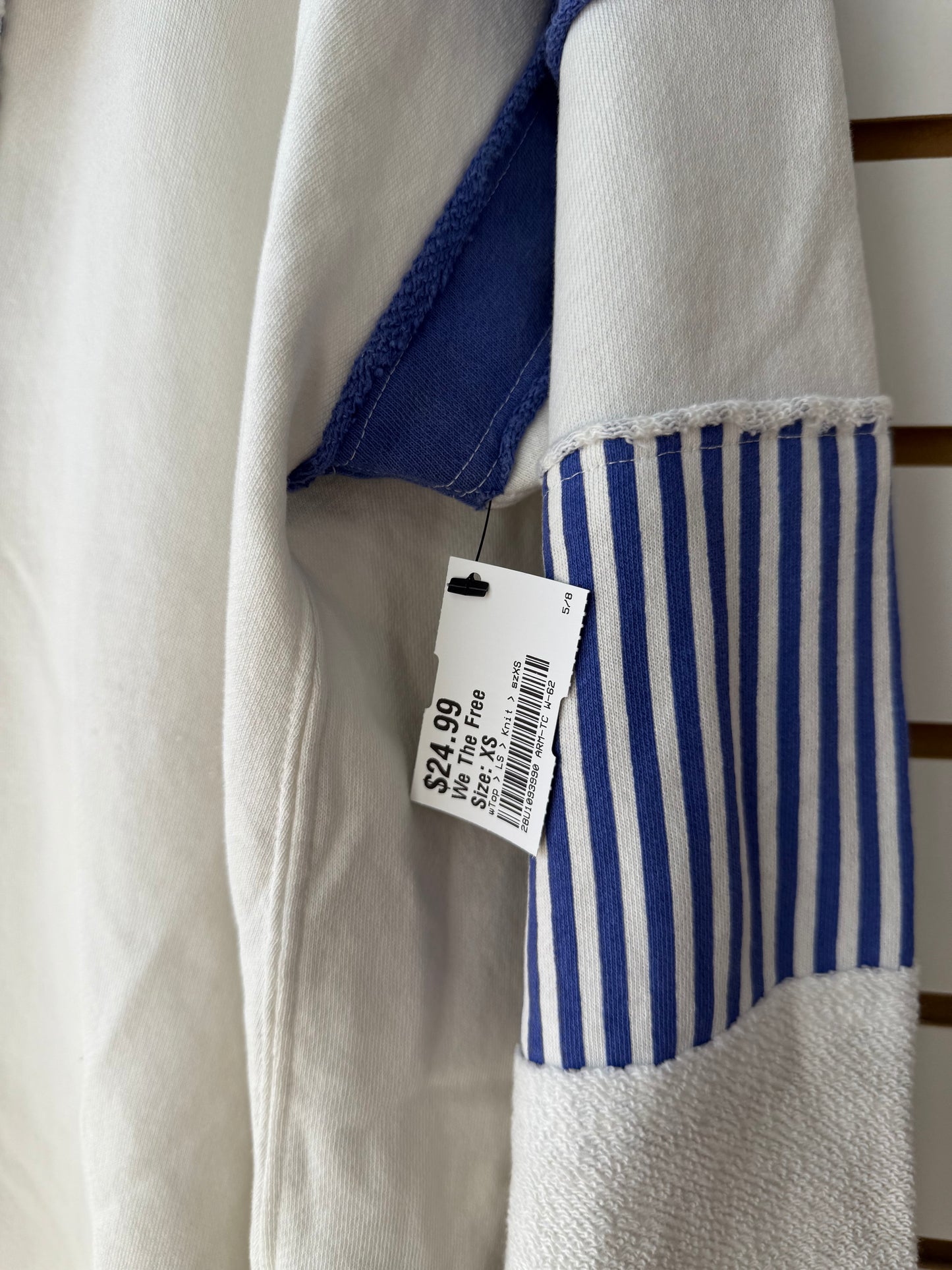 We the Free blue & white striped v neck pullover sz XS