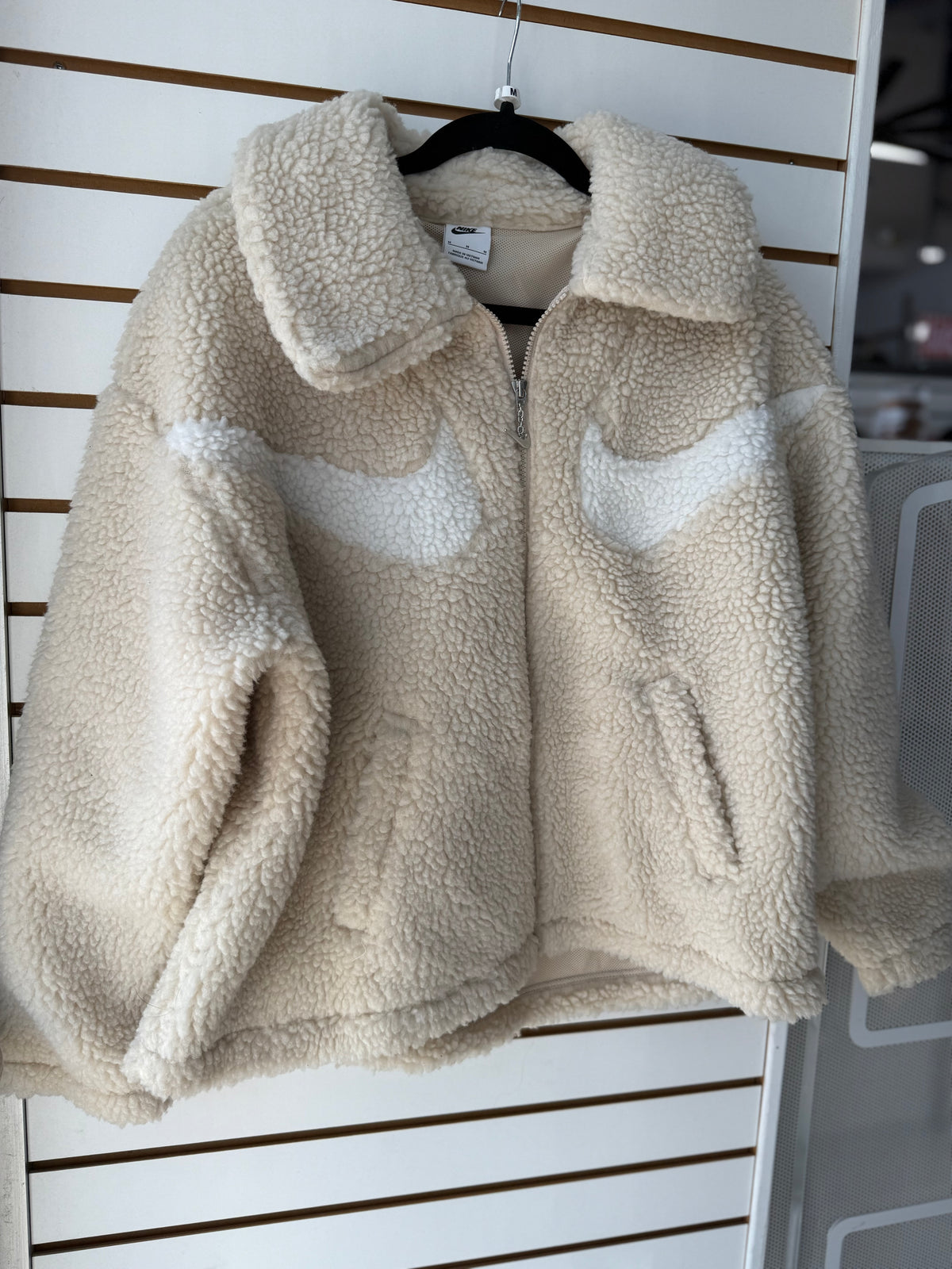 Nike beige sherpa jacket size medium