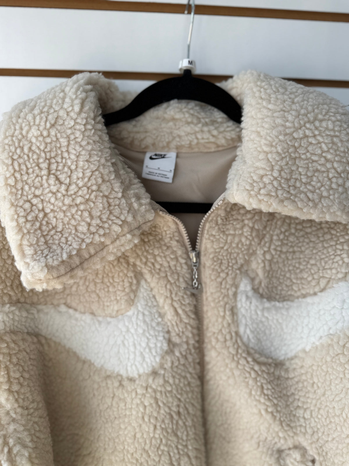 Nike beige sherpa jacket size medium