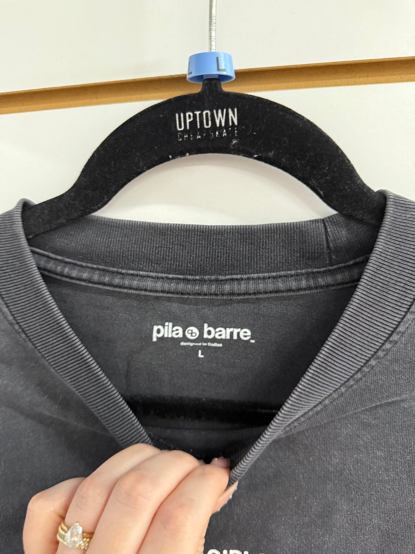 Pila Barre Hot Girls Do Barre washed black oversized tee sz Large