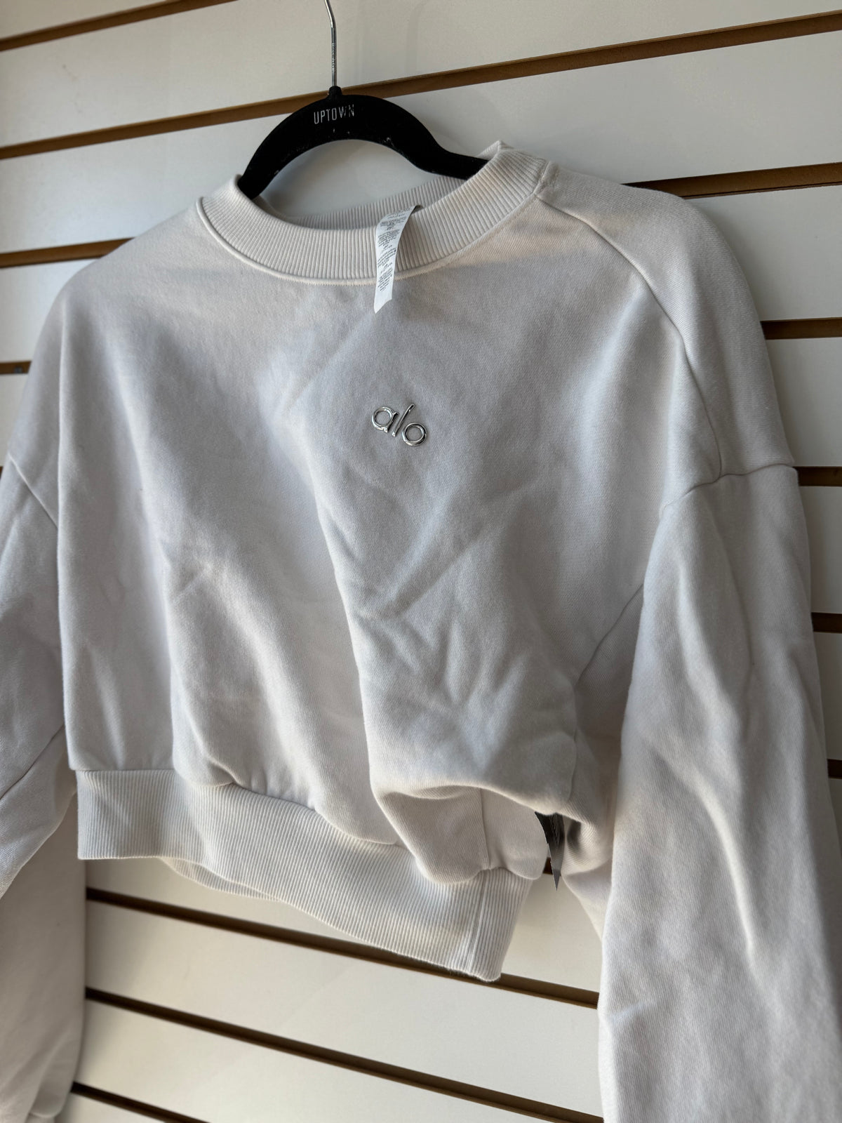 ALO Yoga white cropped pullover size small