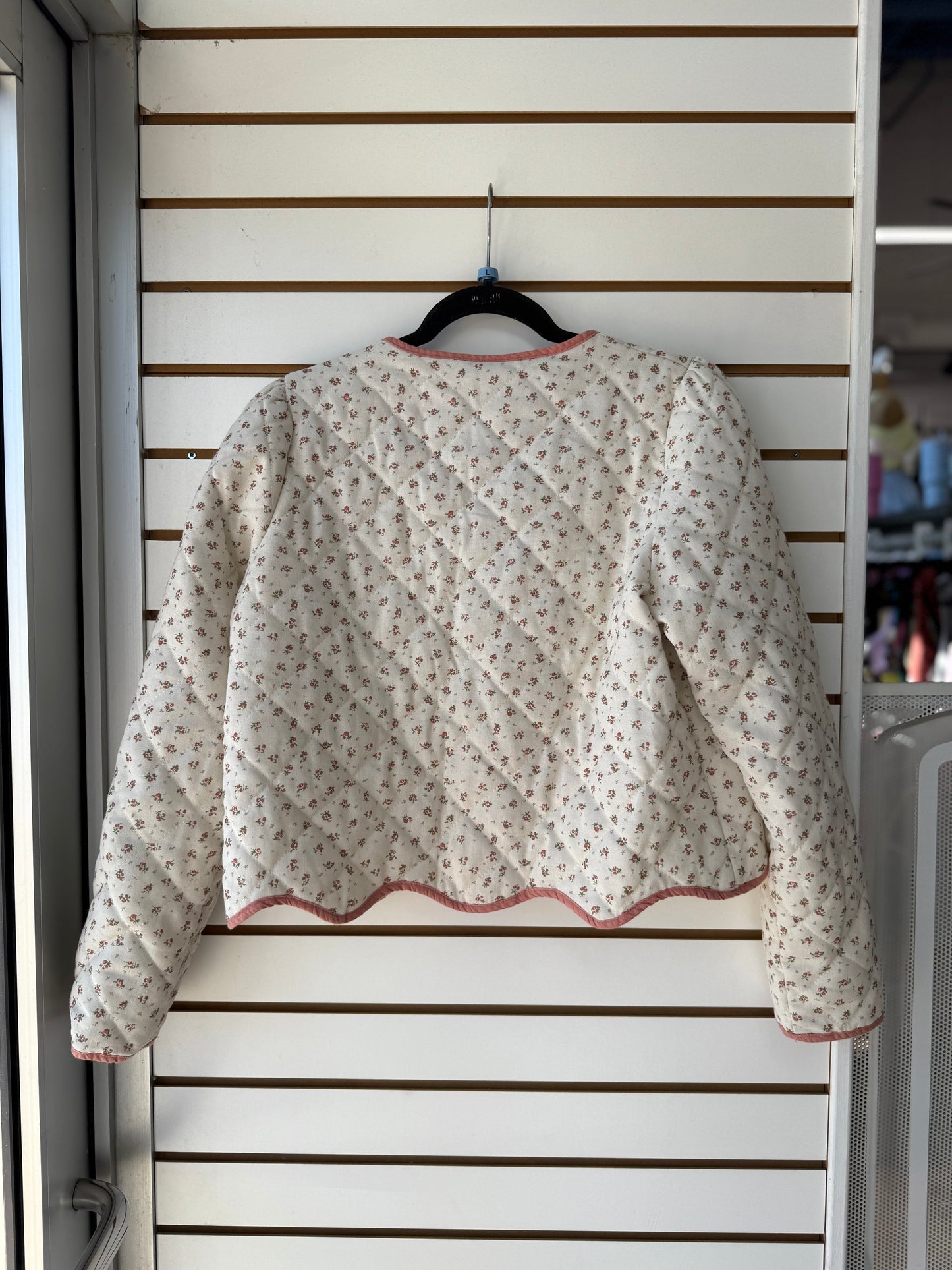 Storia pink and cream floral quilted tie jacket size large
