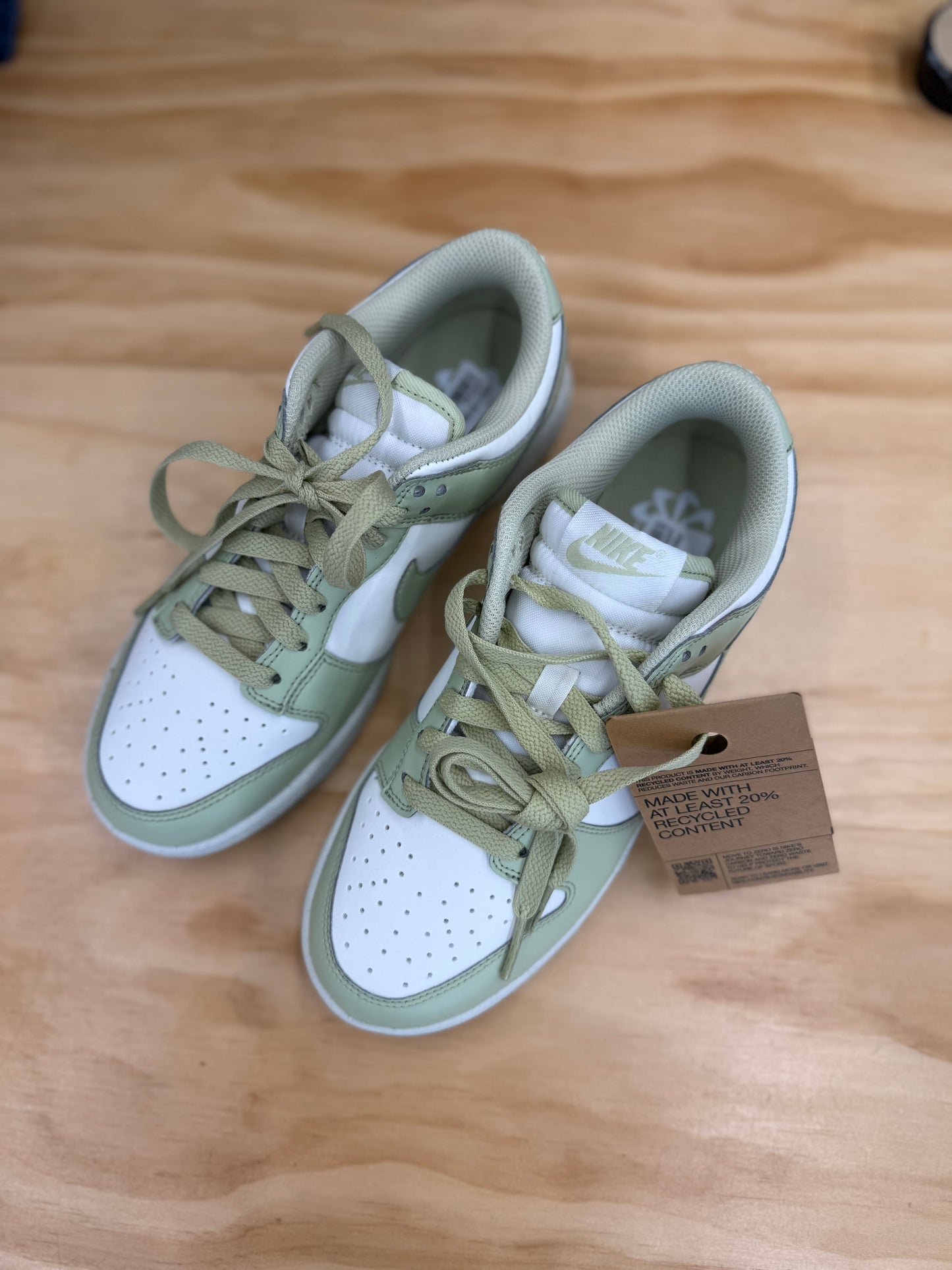 NWT Nike dunk low olive green size 6.5 *NO BOX*