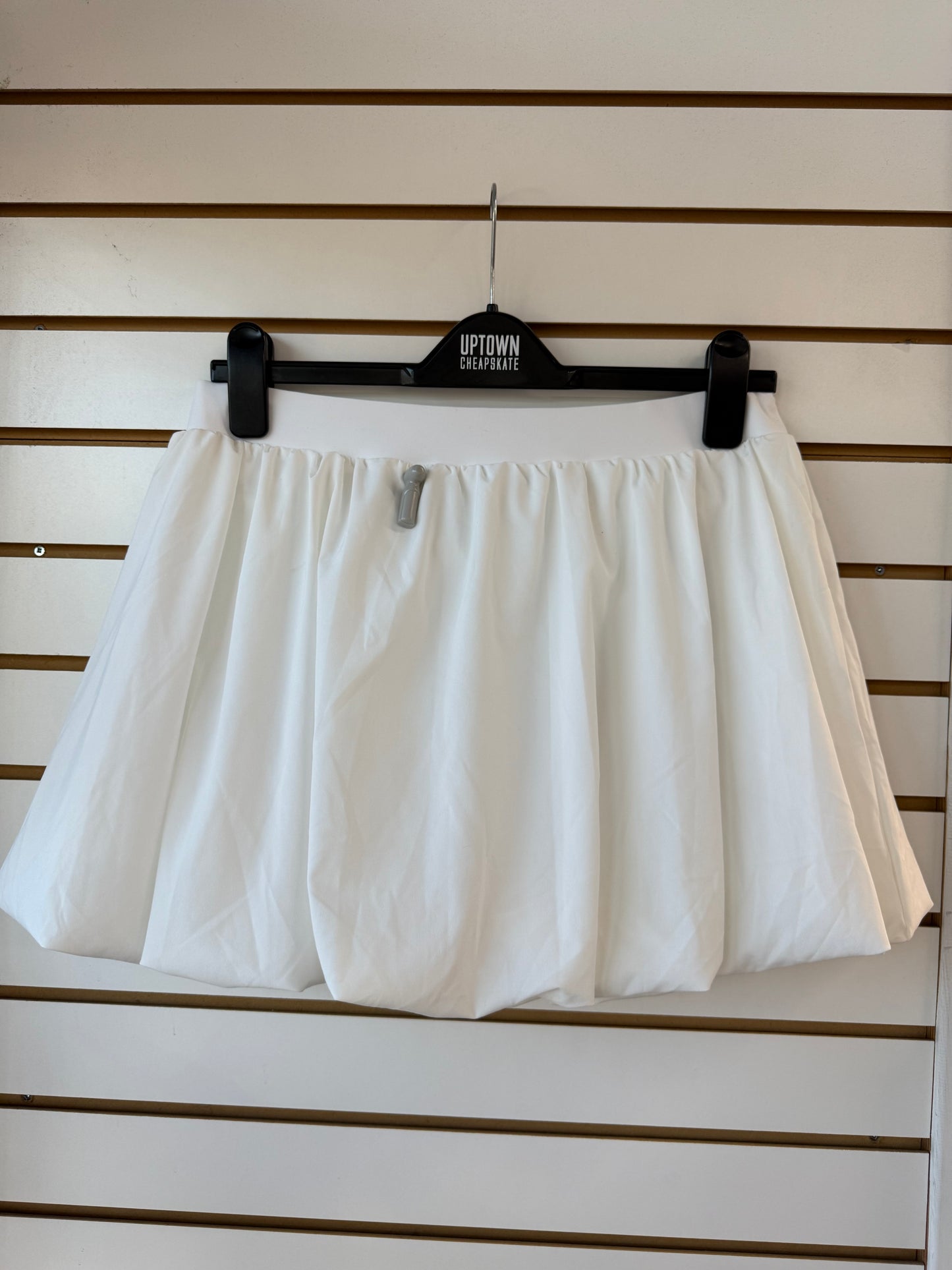 NWT Lululemon white bubble hem skirt sz Large