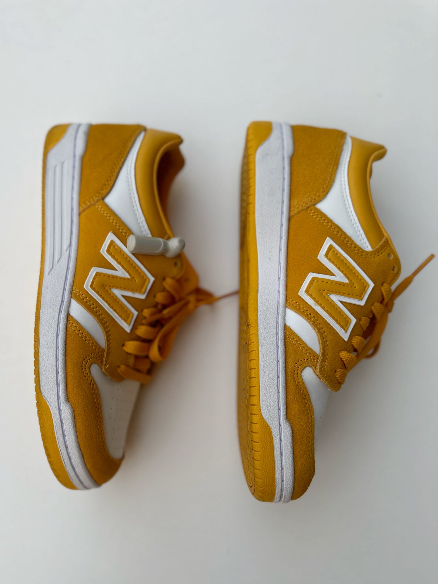New Balance 480 Varsity Gold Men’s 8/Women’s 9.5