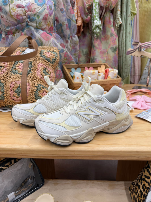 New Balance 9060 sea salt linen women’s 8.5/mens 7