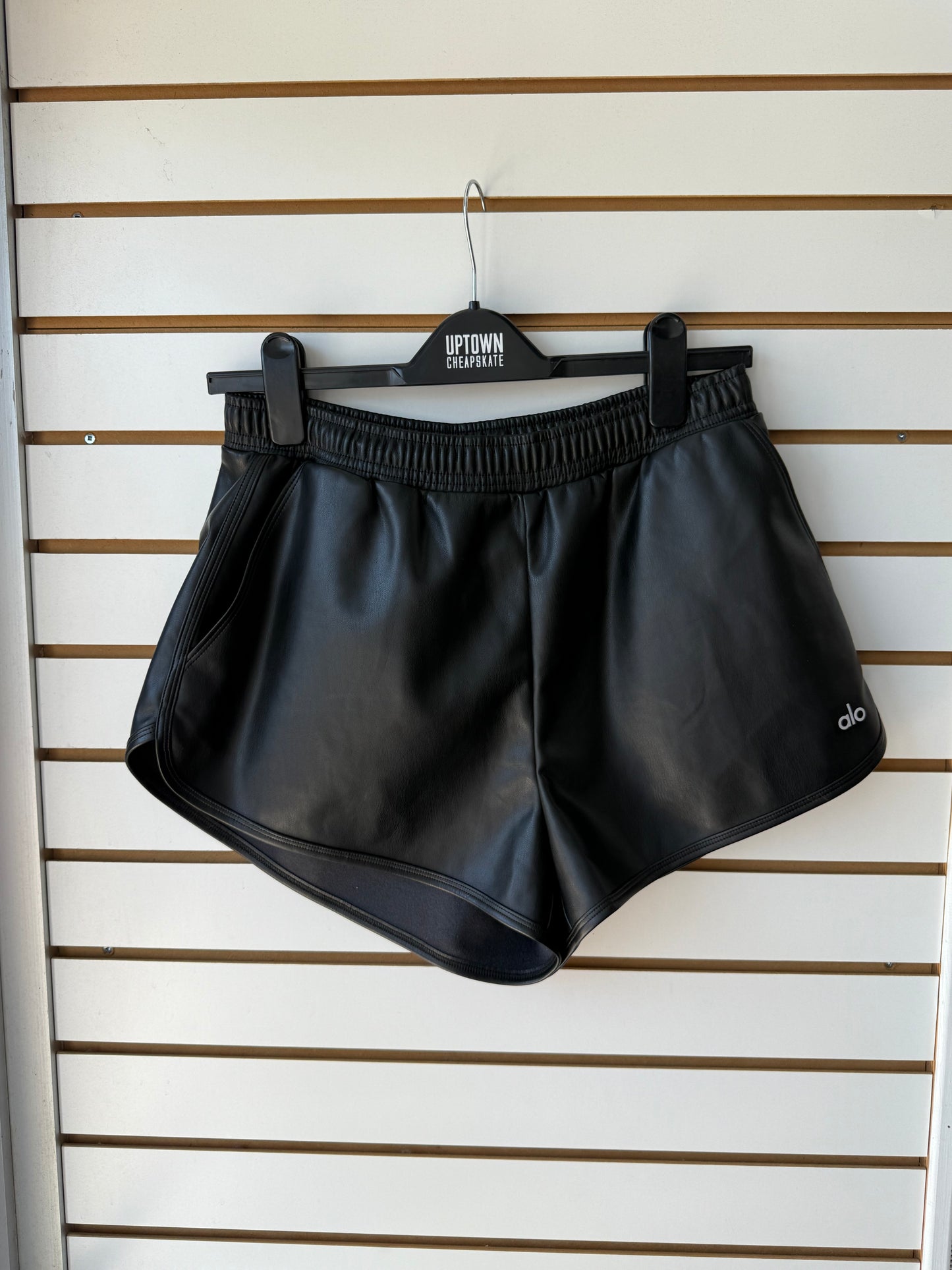 ALO Yoga Women’s Faux Leather Power Hour Short, Black, size Medium