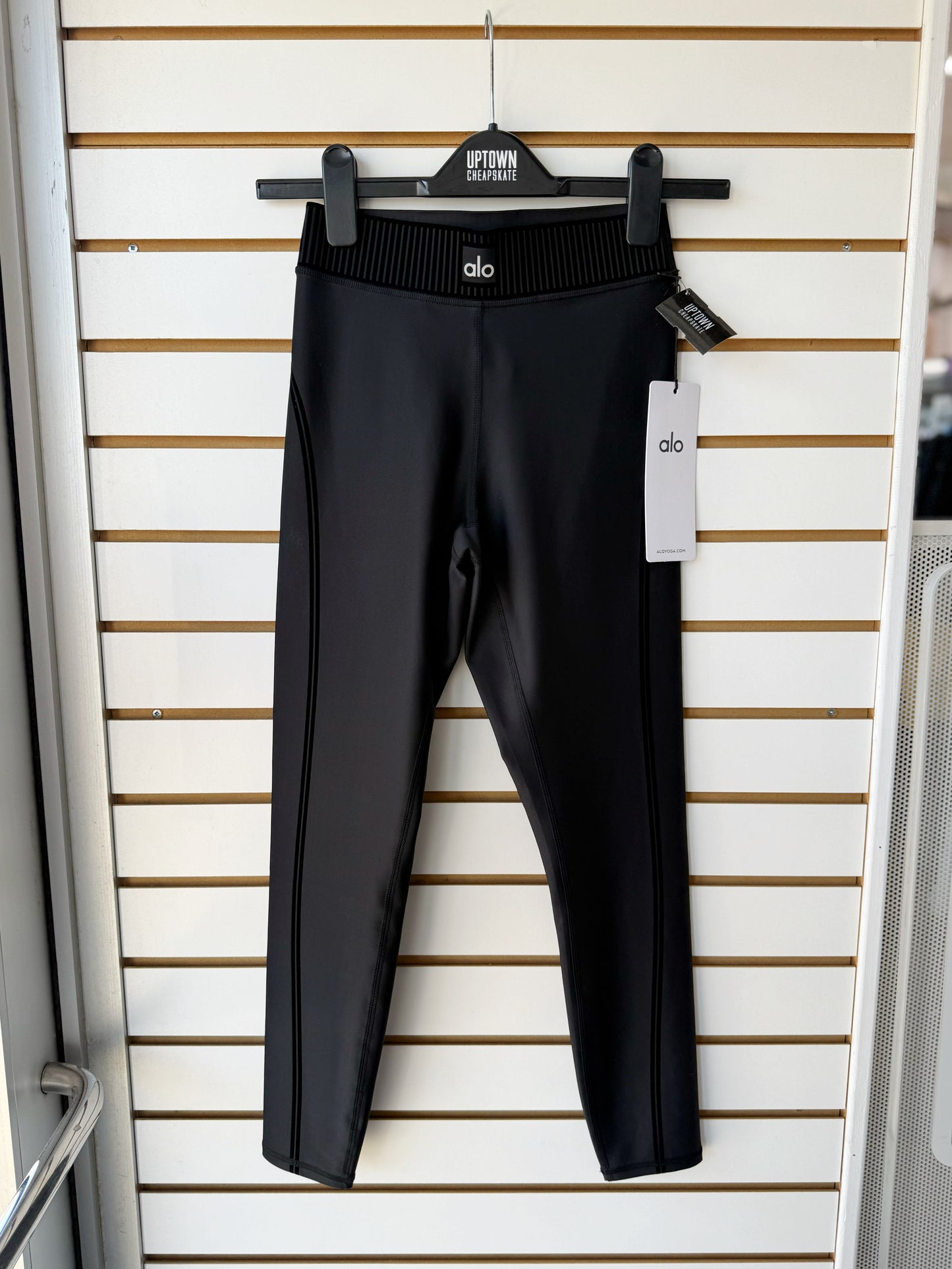 NWT ALO Yoga black airlift high waist 7/8 line up leggings size XS