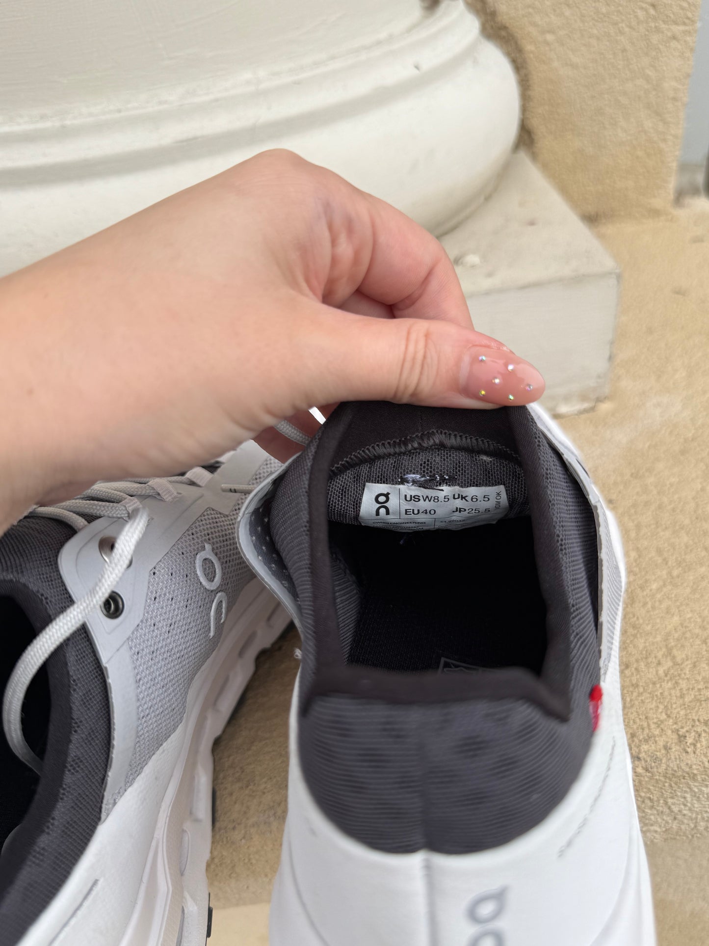 ON Cloudultra glacier frost sneakers size women’s 8.5