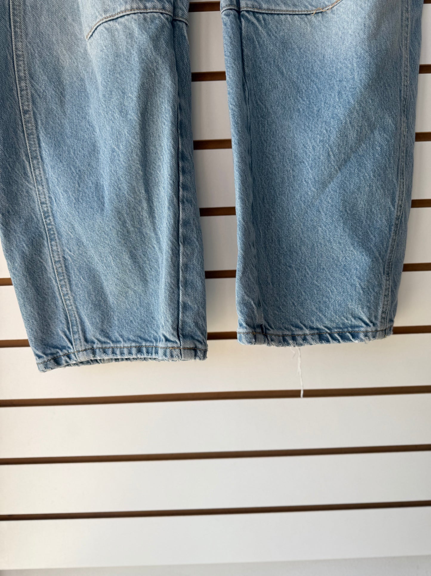 We the Free denim barrel jeans sz 25
