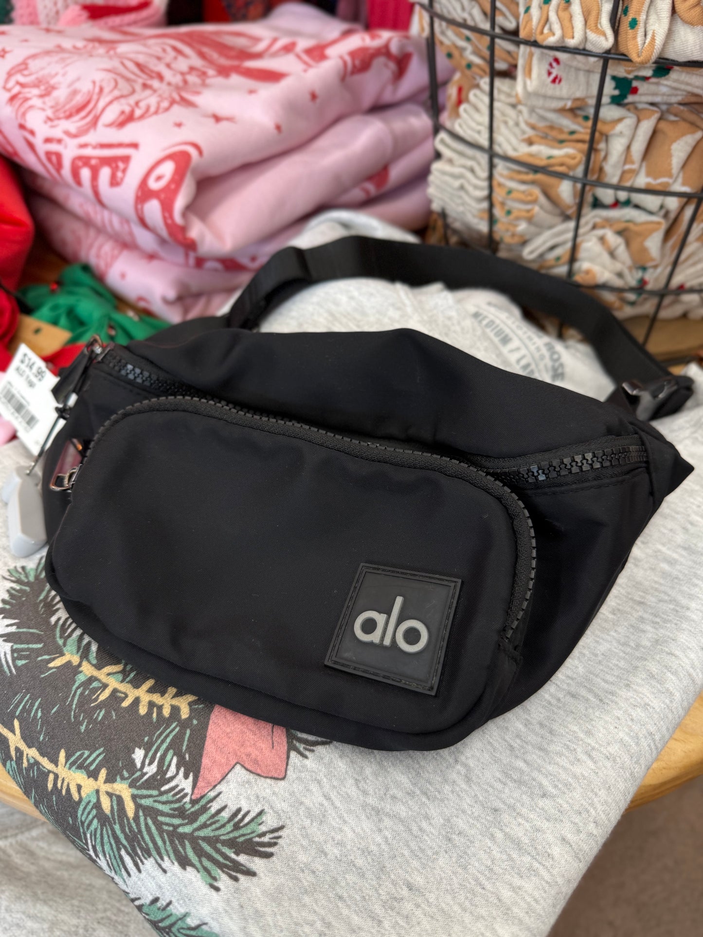 as-is ALO Yoga black belt bag