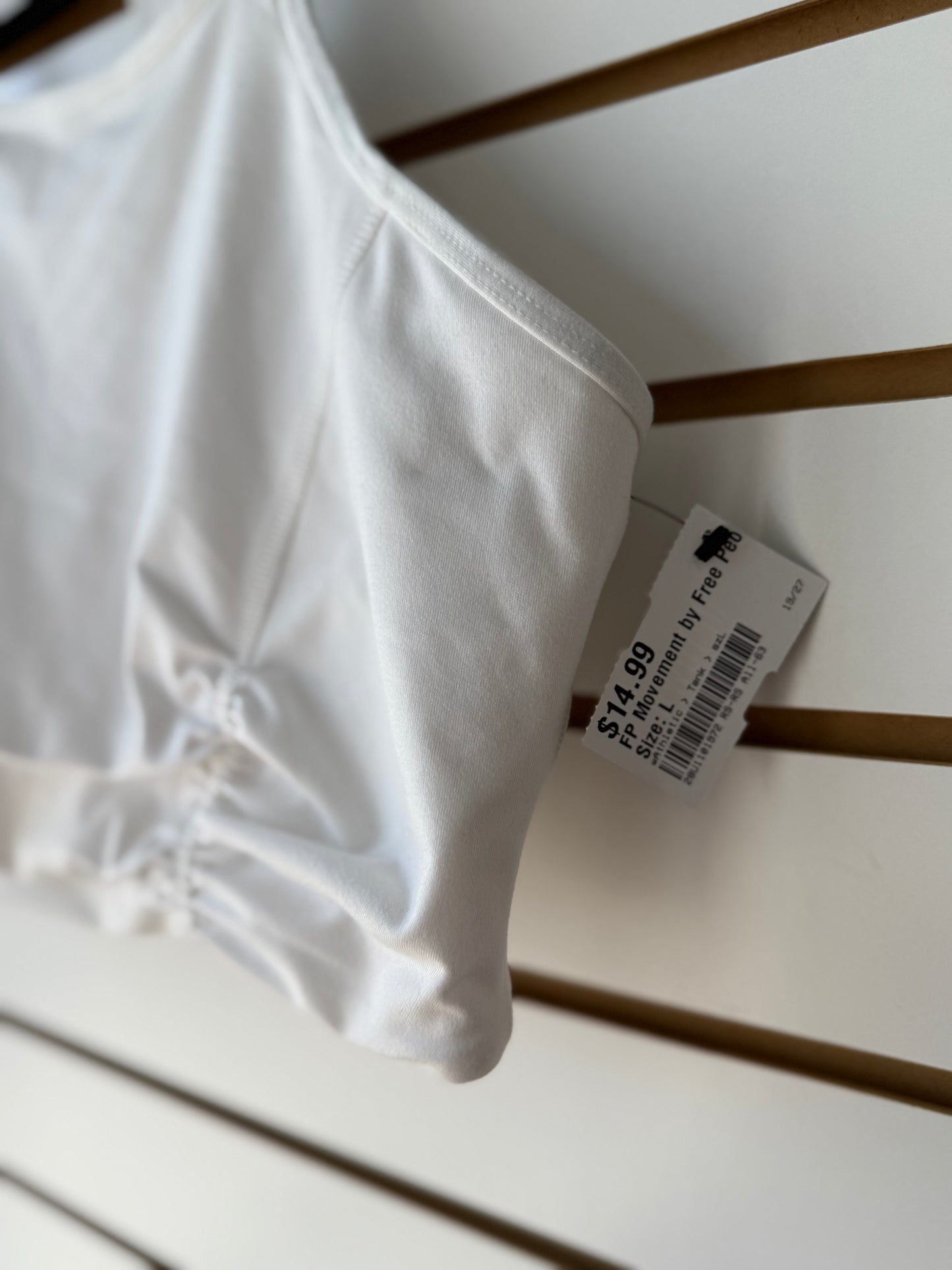 Free People Movement white cropped tank/sports bra sz Large