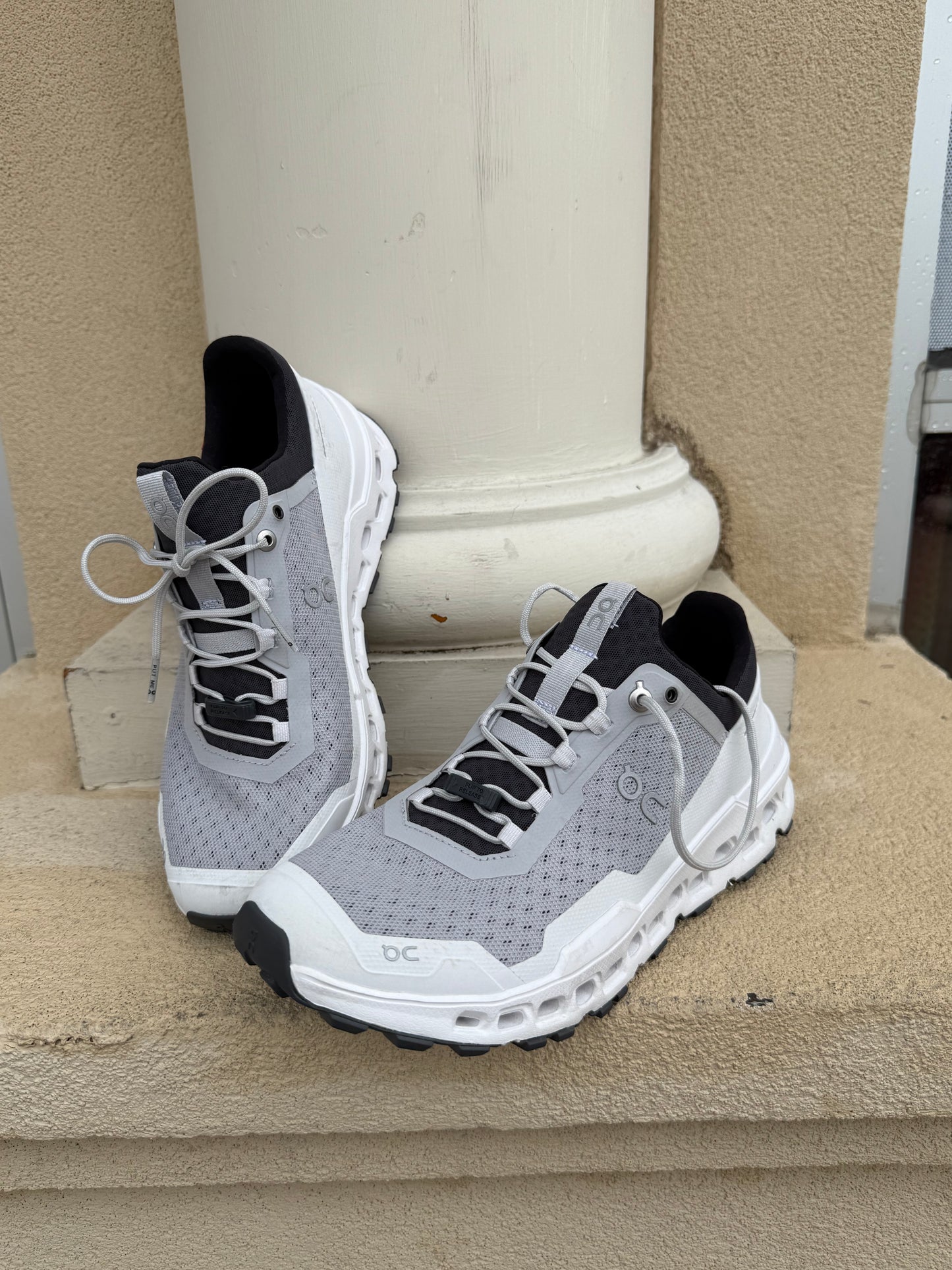 ON Cloudultra glacier frost sneakers size women’s 8.5
