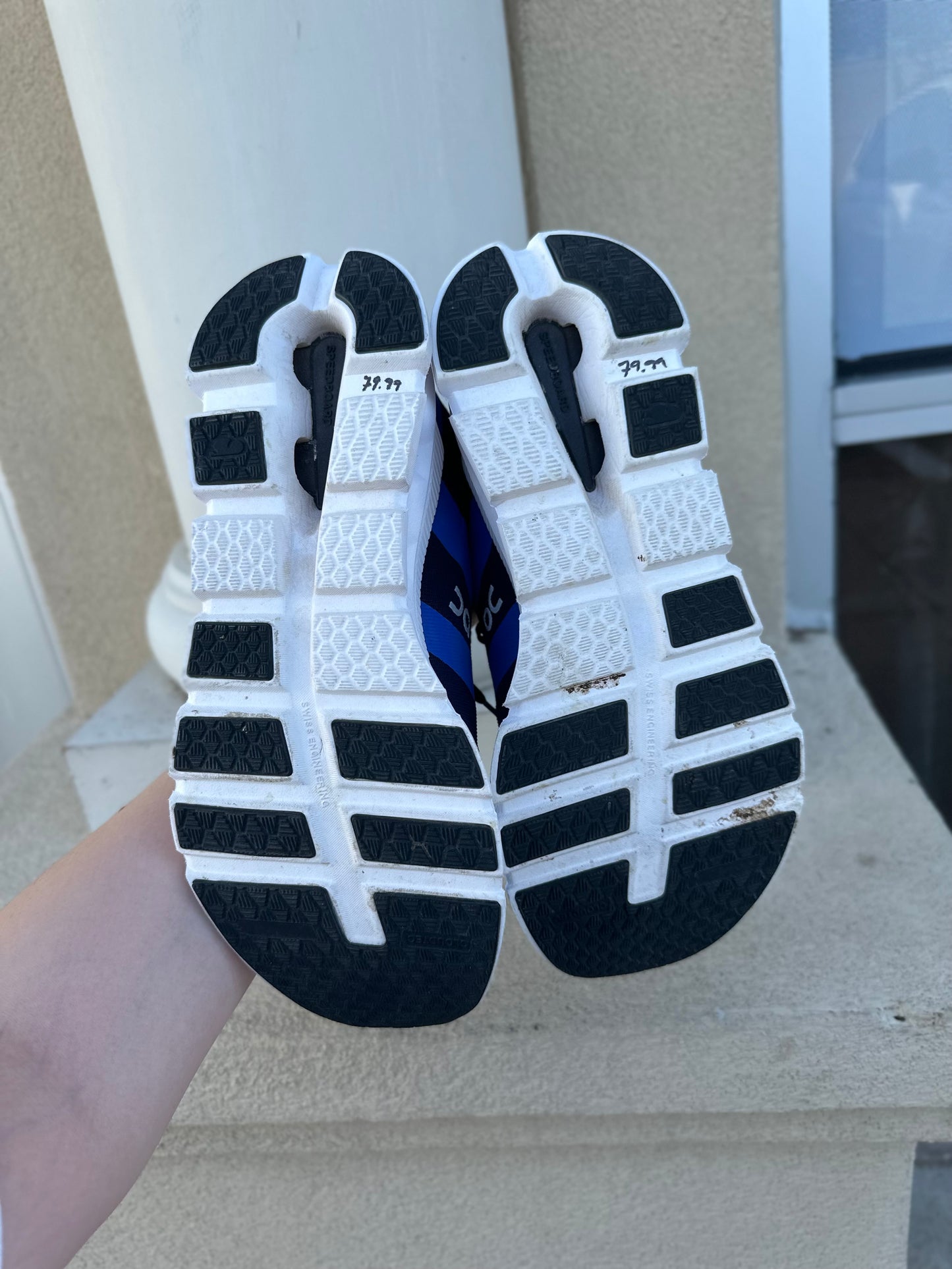 On Cloud Cloudrunner sneakers, women 9