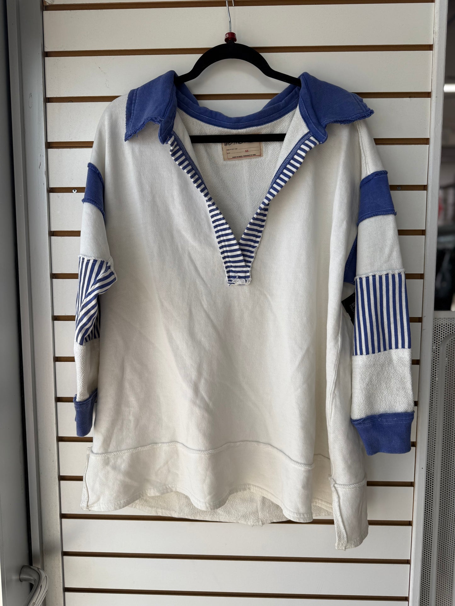 We the Free blue & white striped v neck pullover sz XS