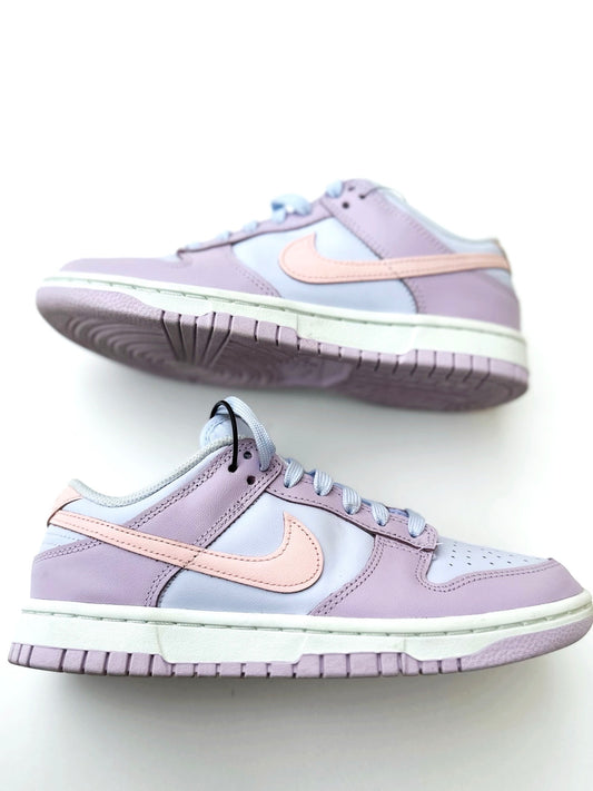 Nike Women’s Dunk Low Easter (6.5)