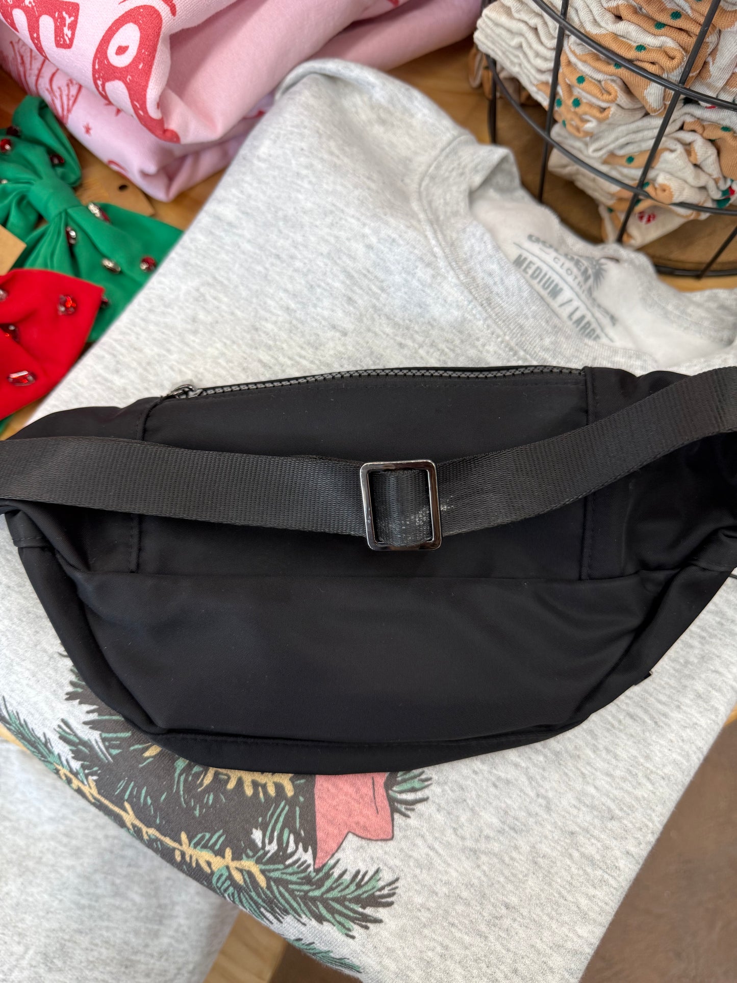 as-is ALO Yoga black belt bag