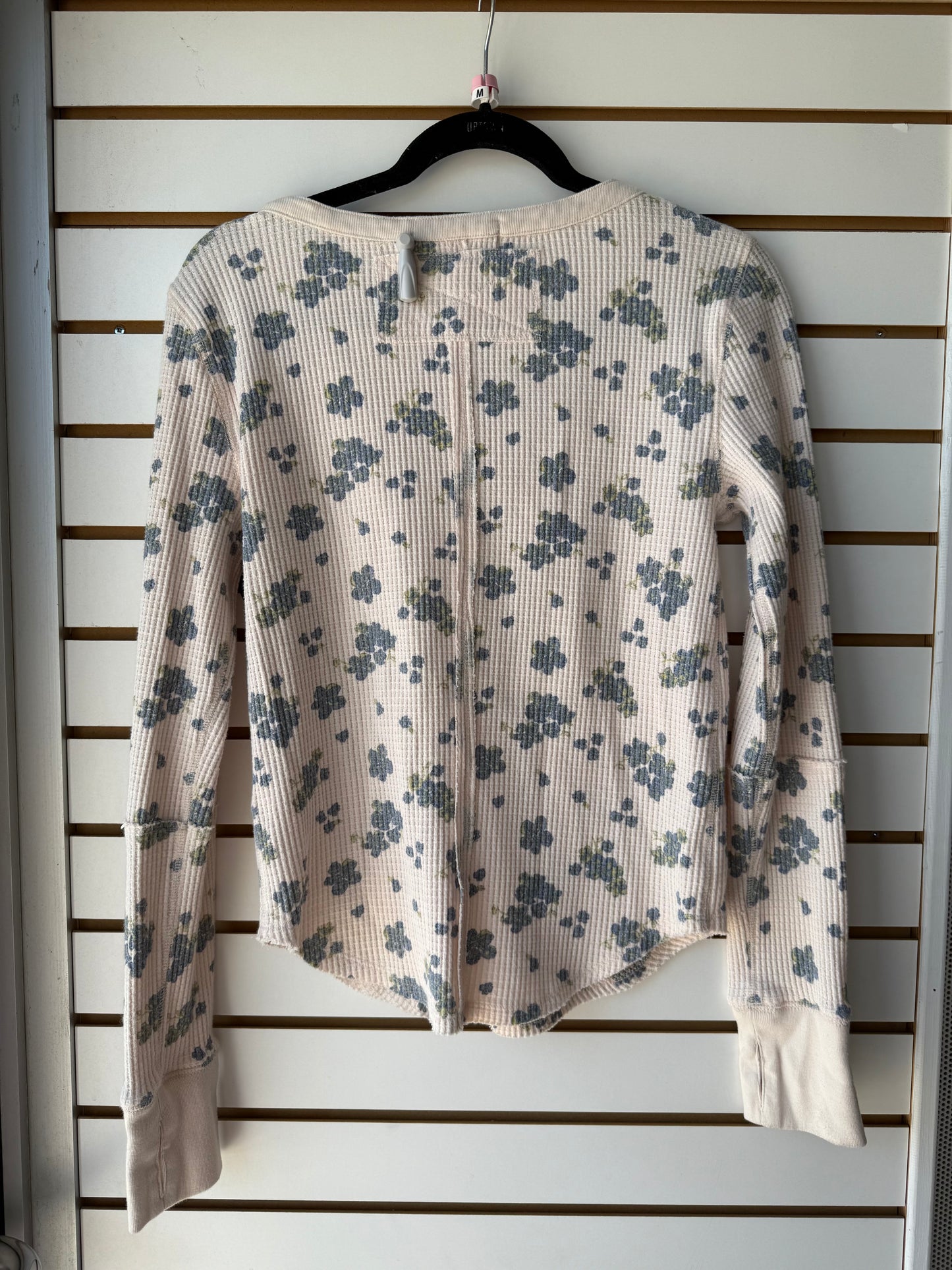 We the Free everest henley in tea floral print sz Medium