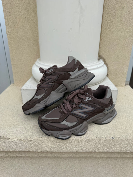 New Balance brown 9060 Mono Cortado women’s size 6.5