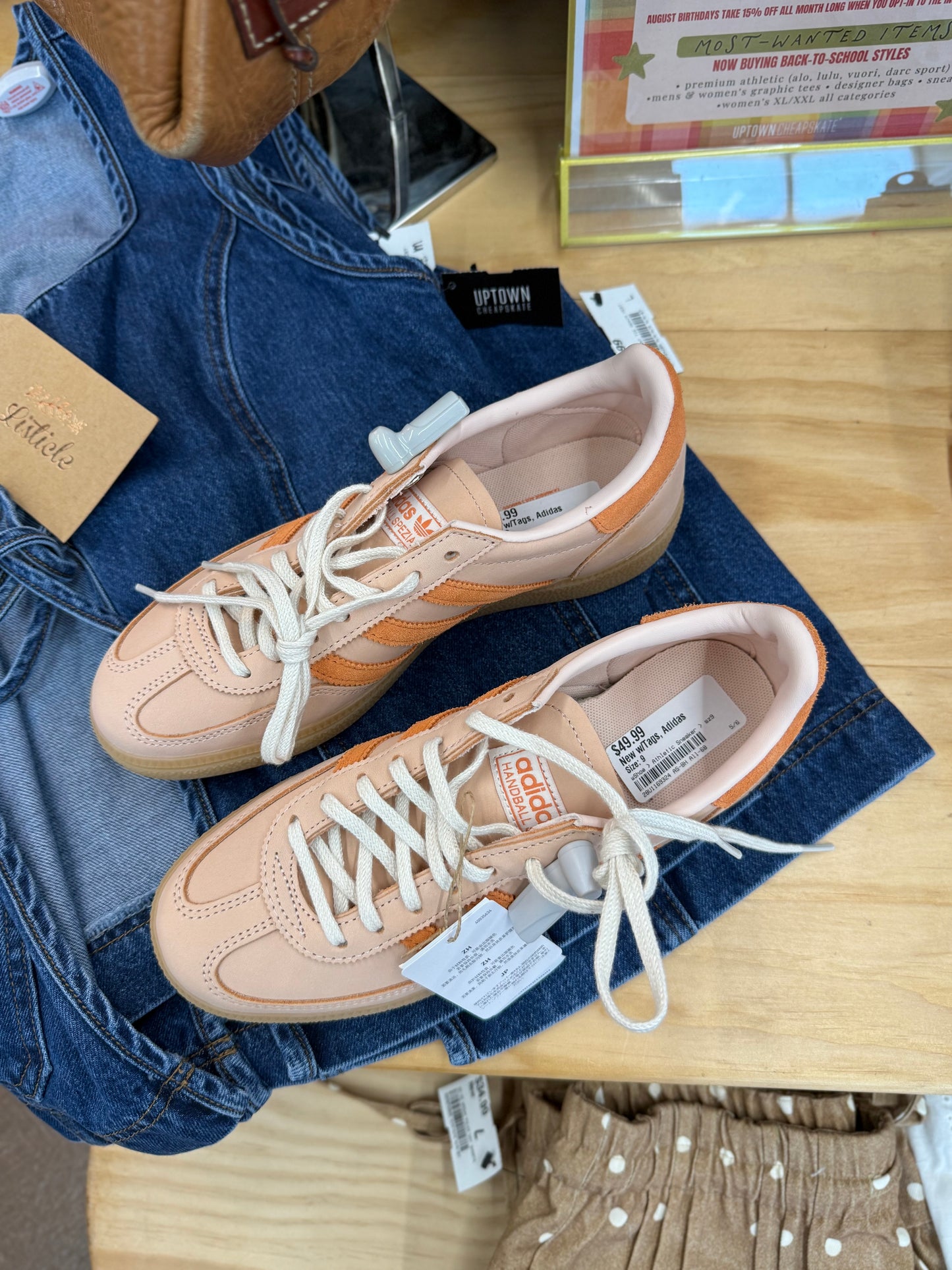 NWT Adidas Handball Spezial Sneaker in Blush Pink, Dusky Orange & Off White size 9 women’s
