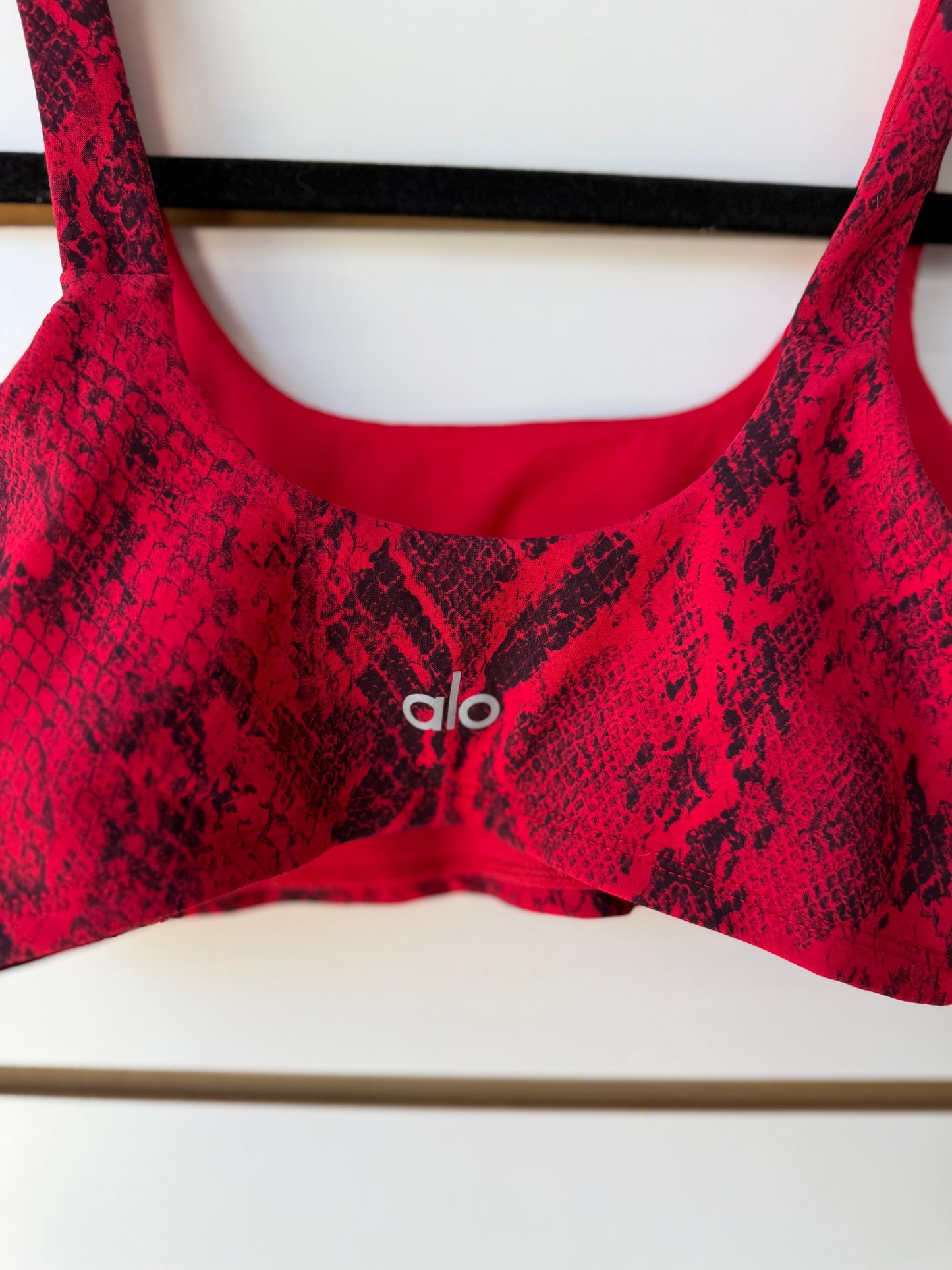 ALO Yoga red snake print sports bra size XS