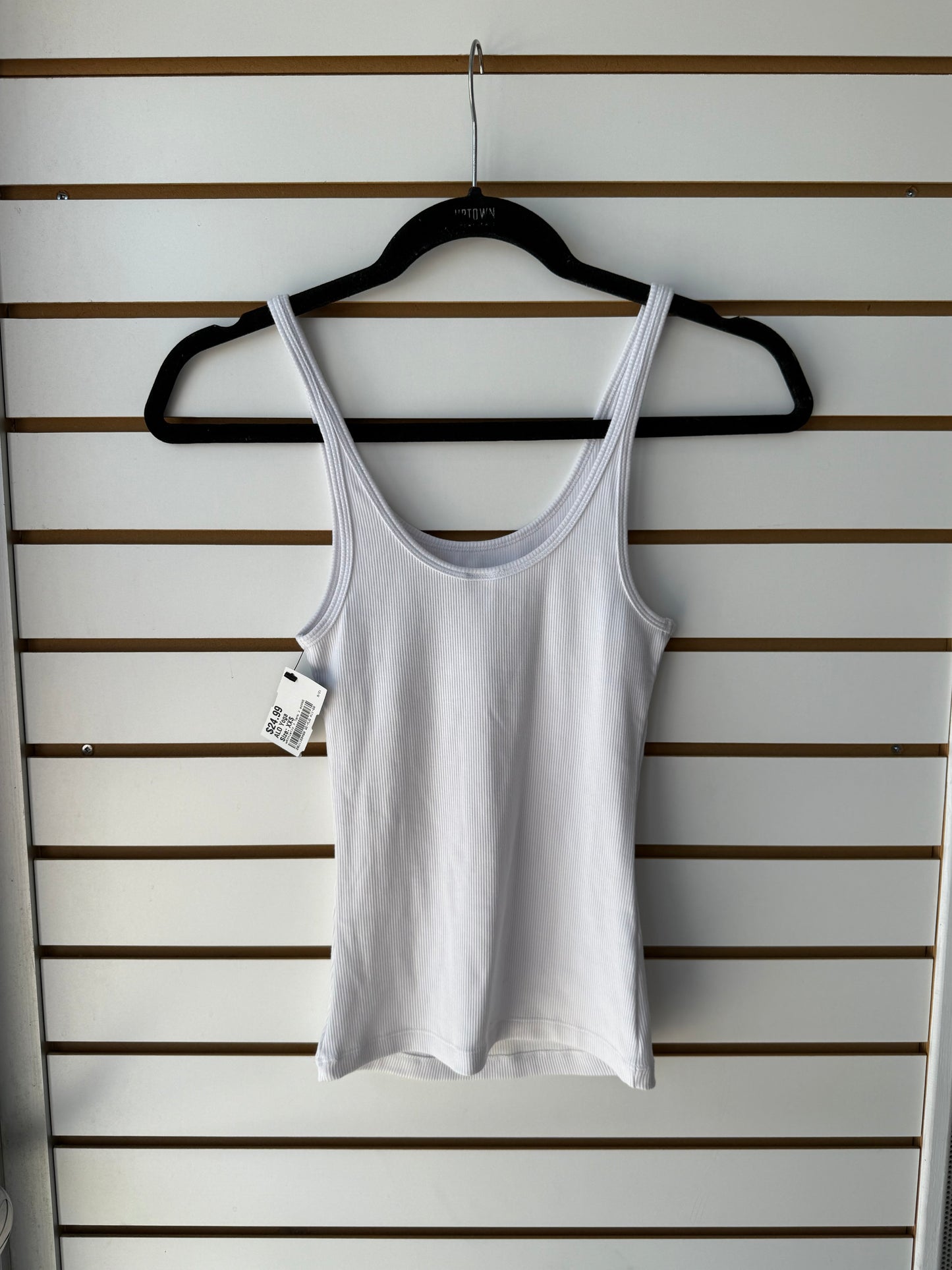 ALO Yoga white ribbed tank size XXS