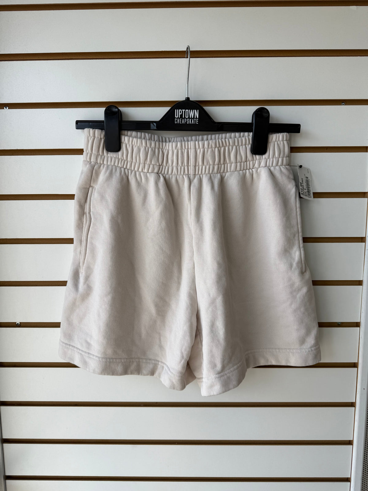 Wilfred Free Aritzia cream sweat shorts size small