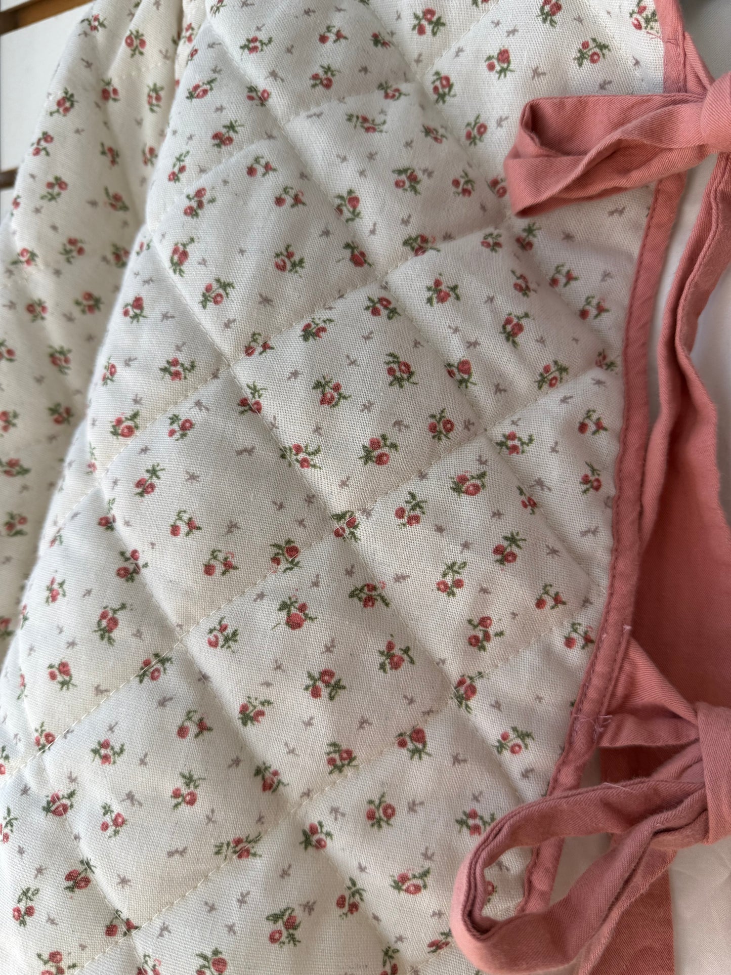 Storia pink and cream floral quilted tie jacket size large