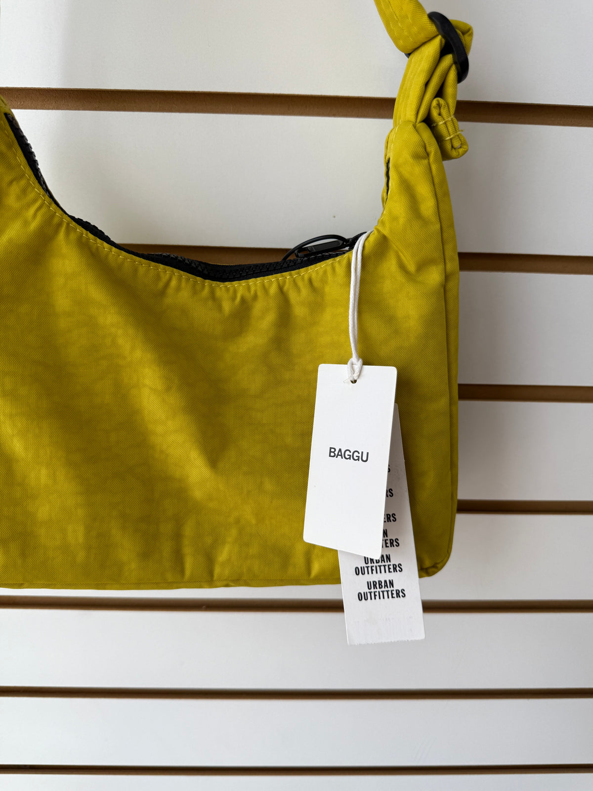 NWT Baggu mini nylon shoulder bag