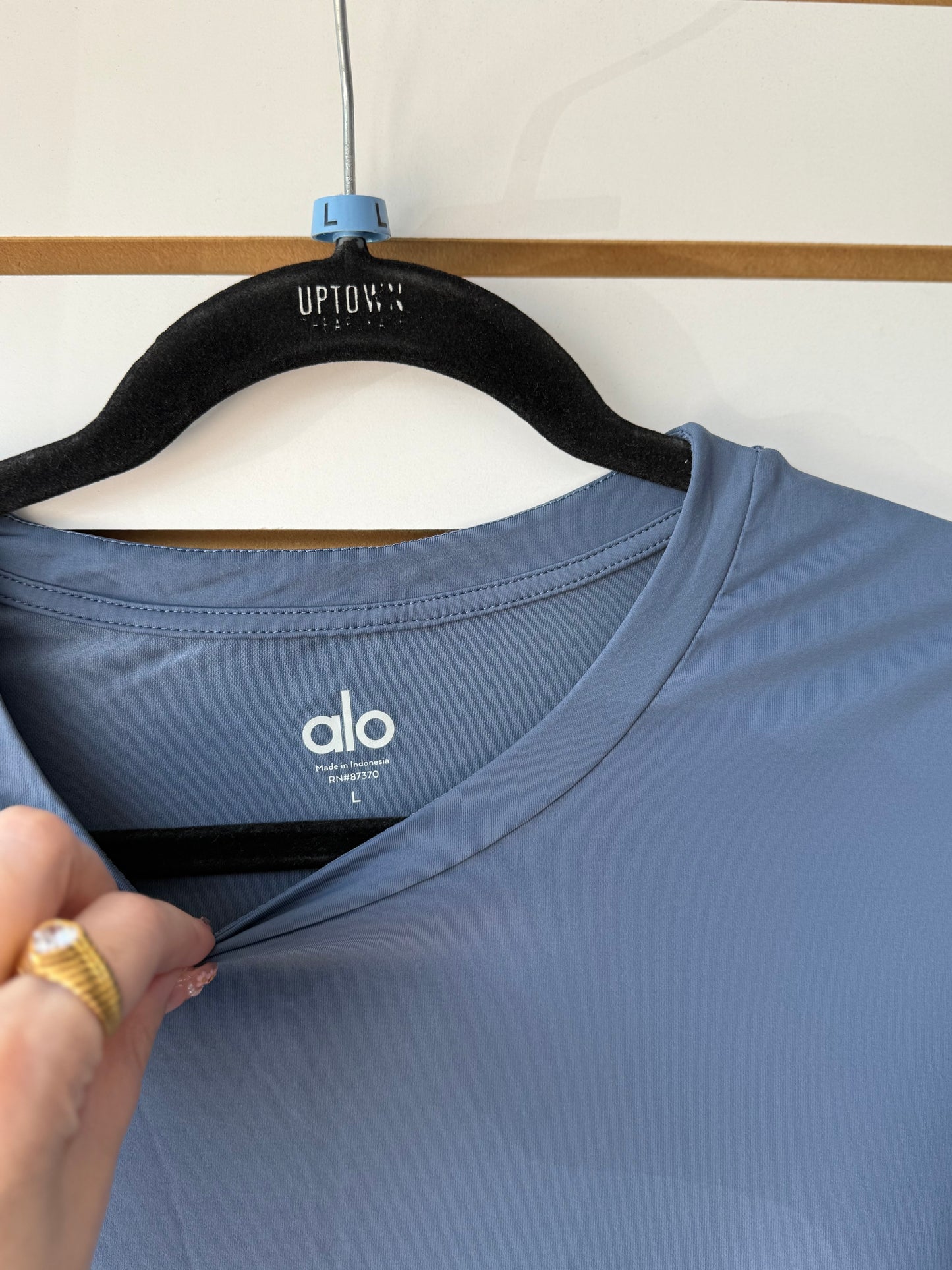 ALO Yoga blue muscle tank size large