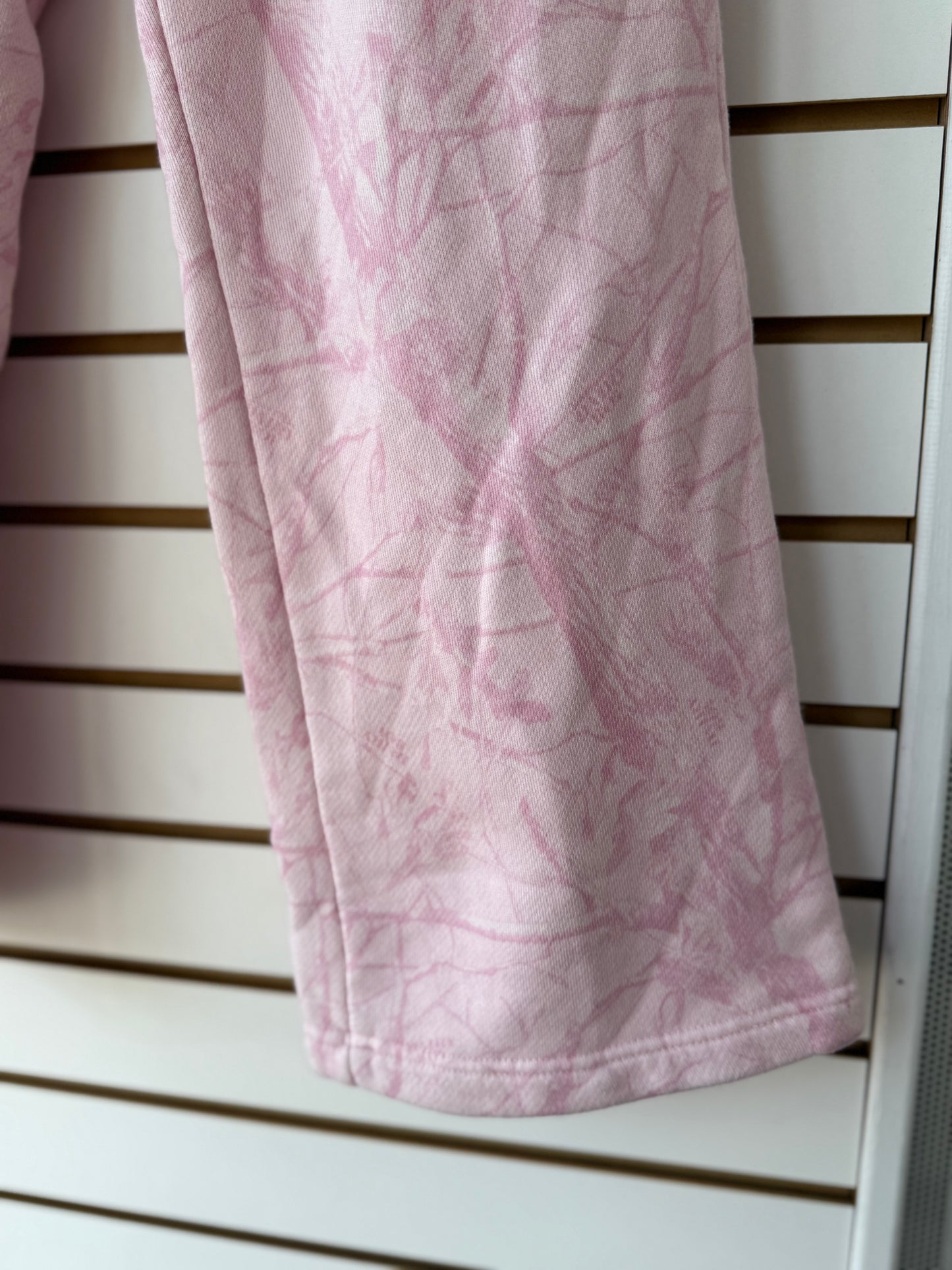 Dairy Boy pink bubblegum camo straight leg sweatpants sz small