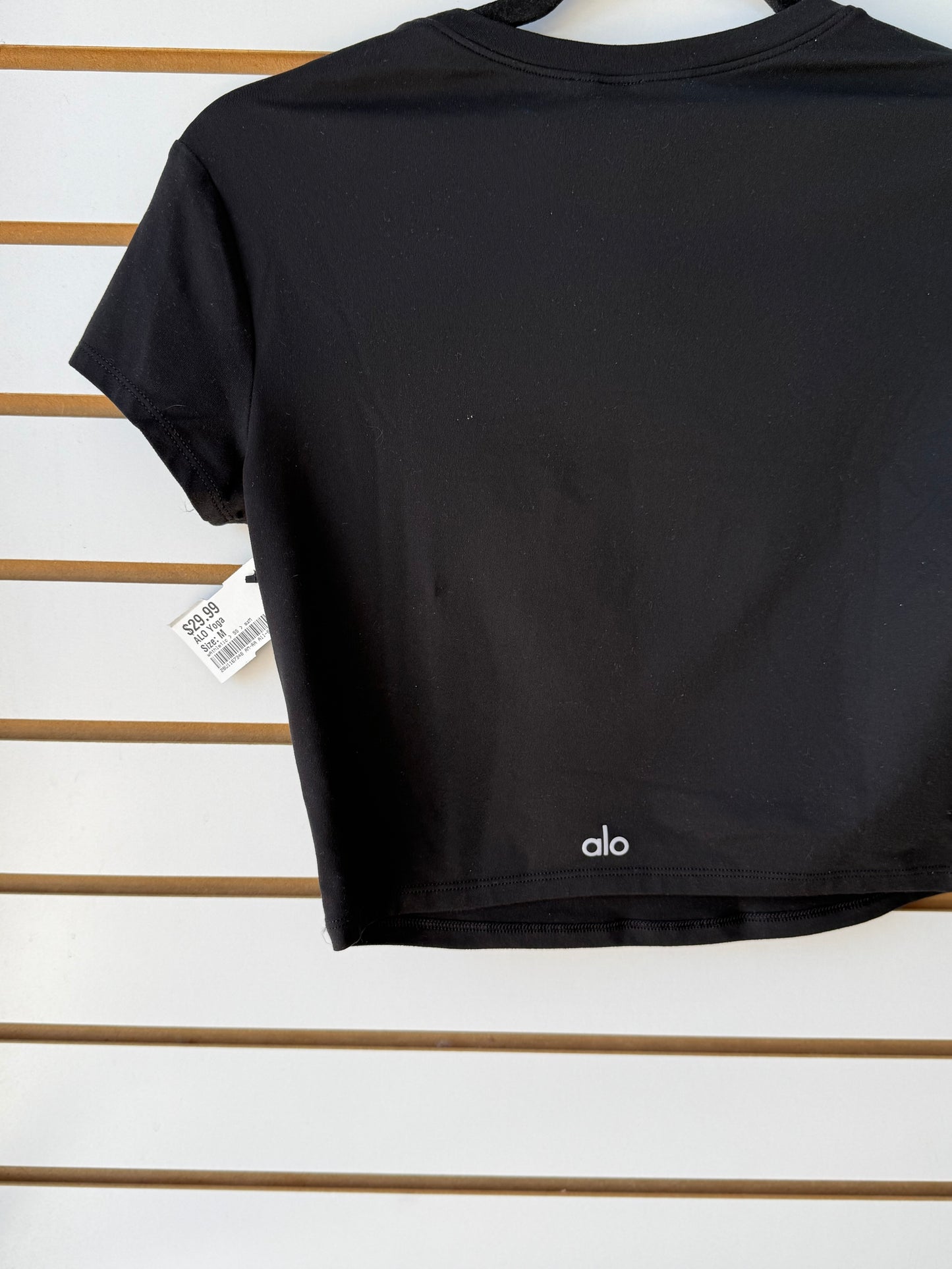 ALO Yoga black cropped shirt size Medium