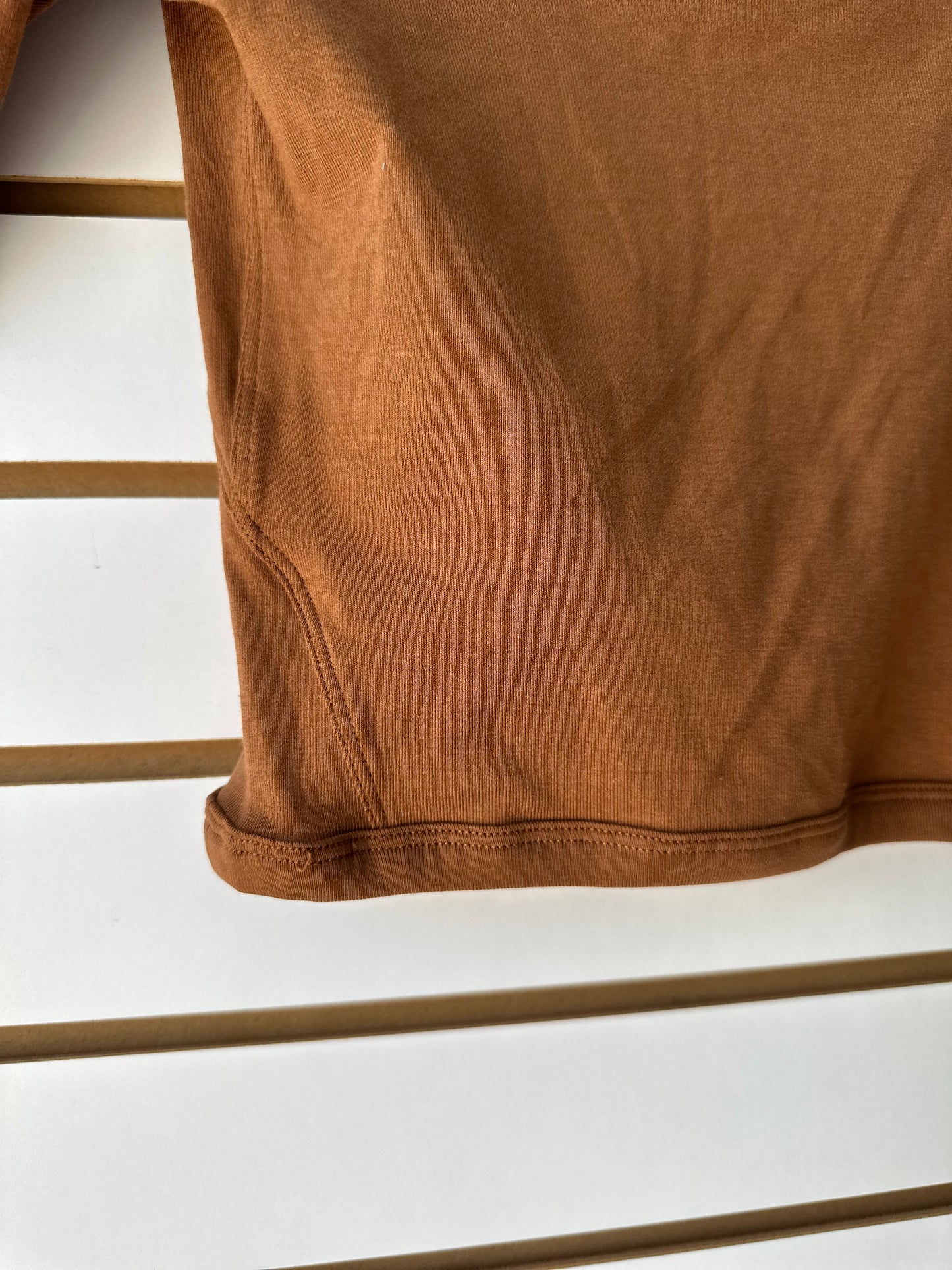 Lululemon brown crop tee size 6