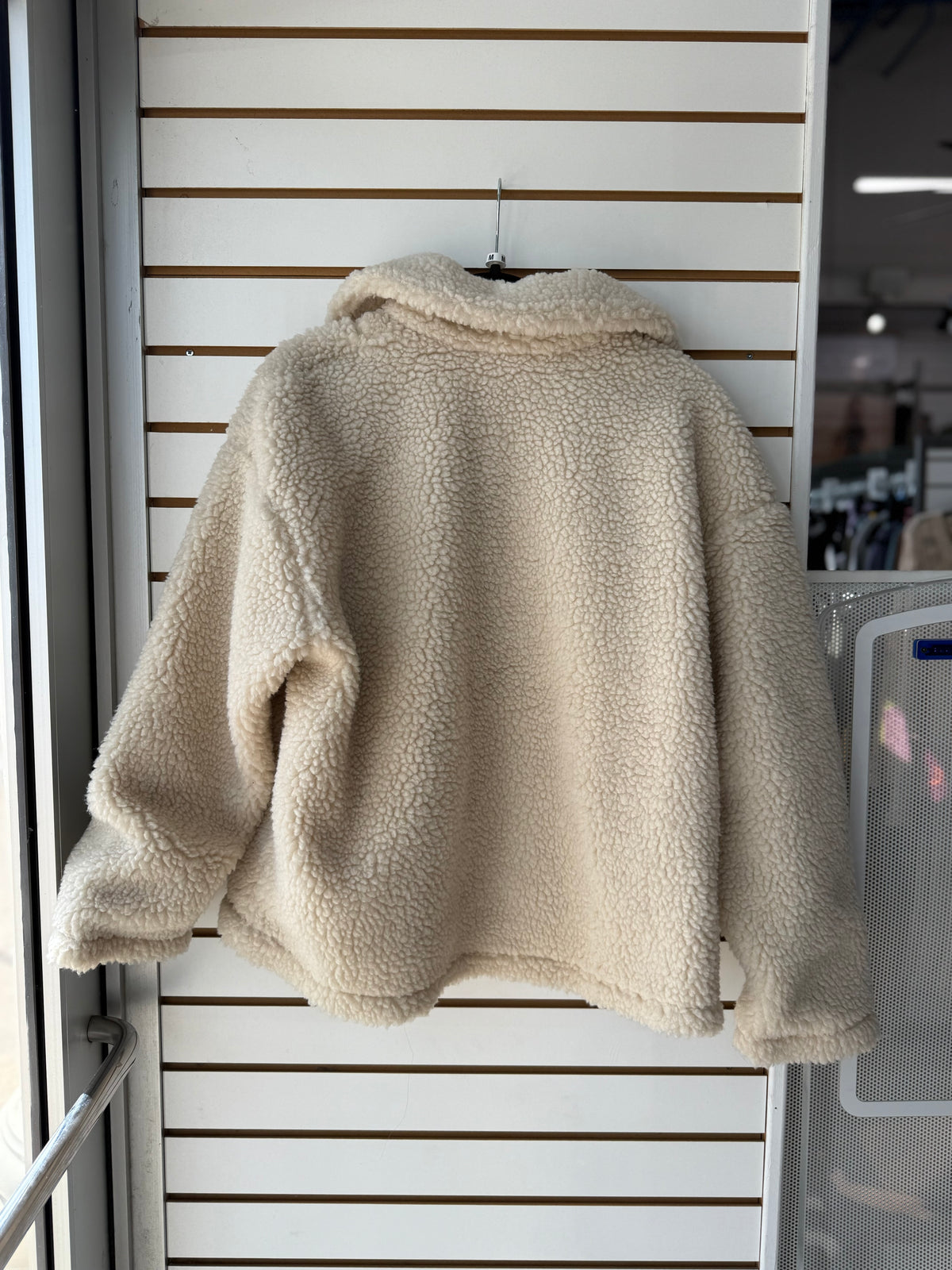 Nike beige sherpa jacket size medium