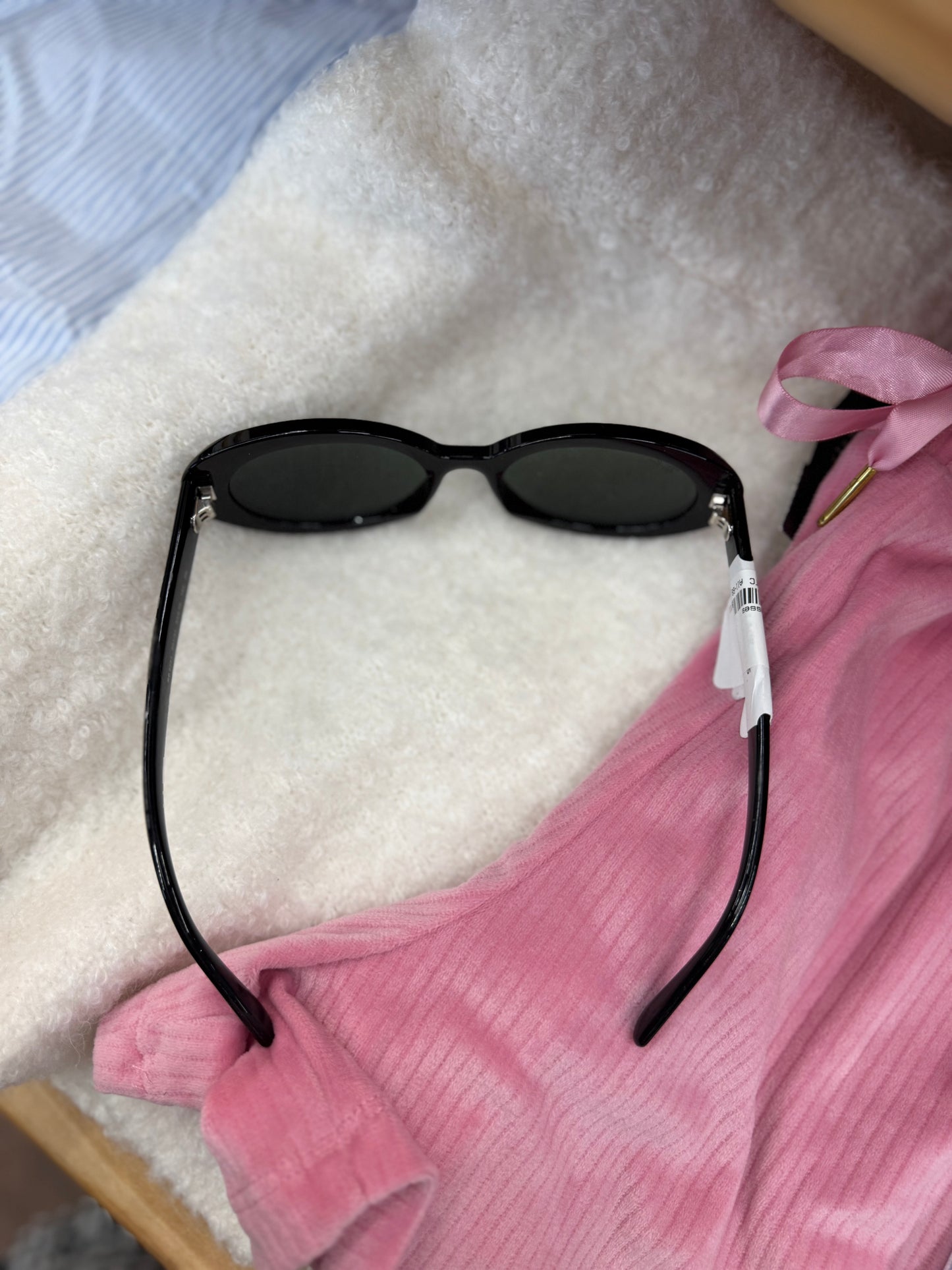 Ray-ban black oval sunglasses