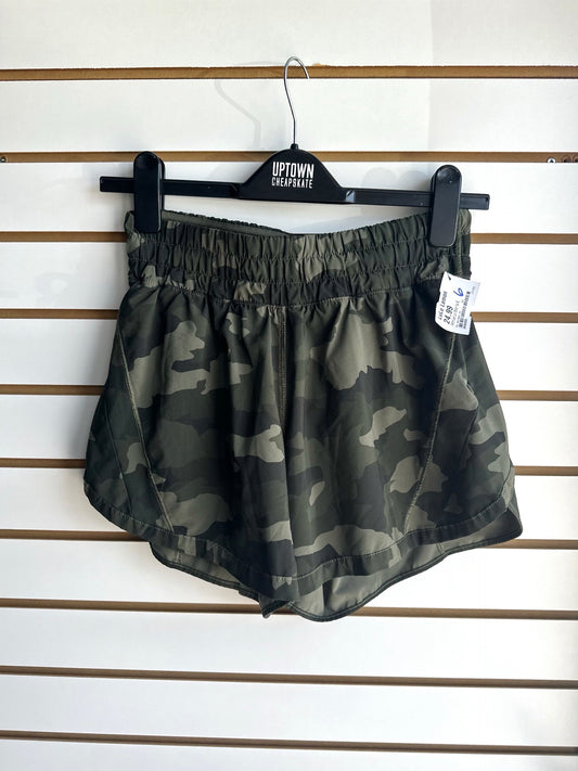 Lululemon track that camo shorts size 6