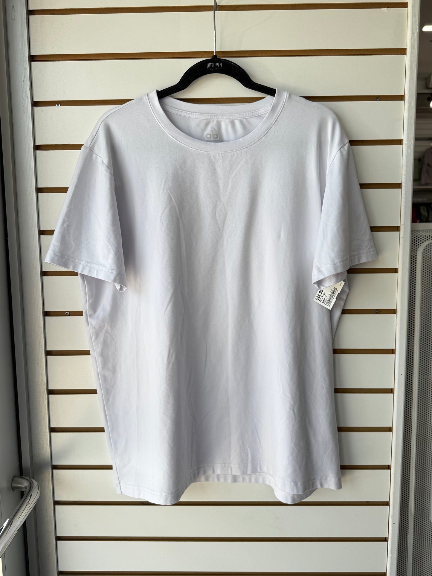 ALO Yoga men’s white tee size extra large