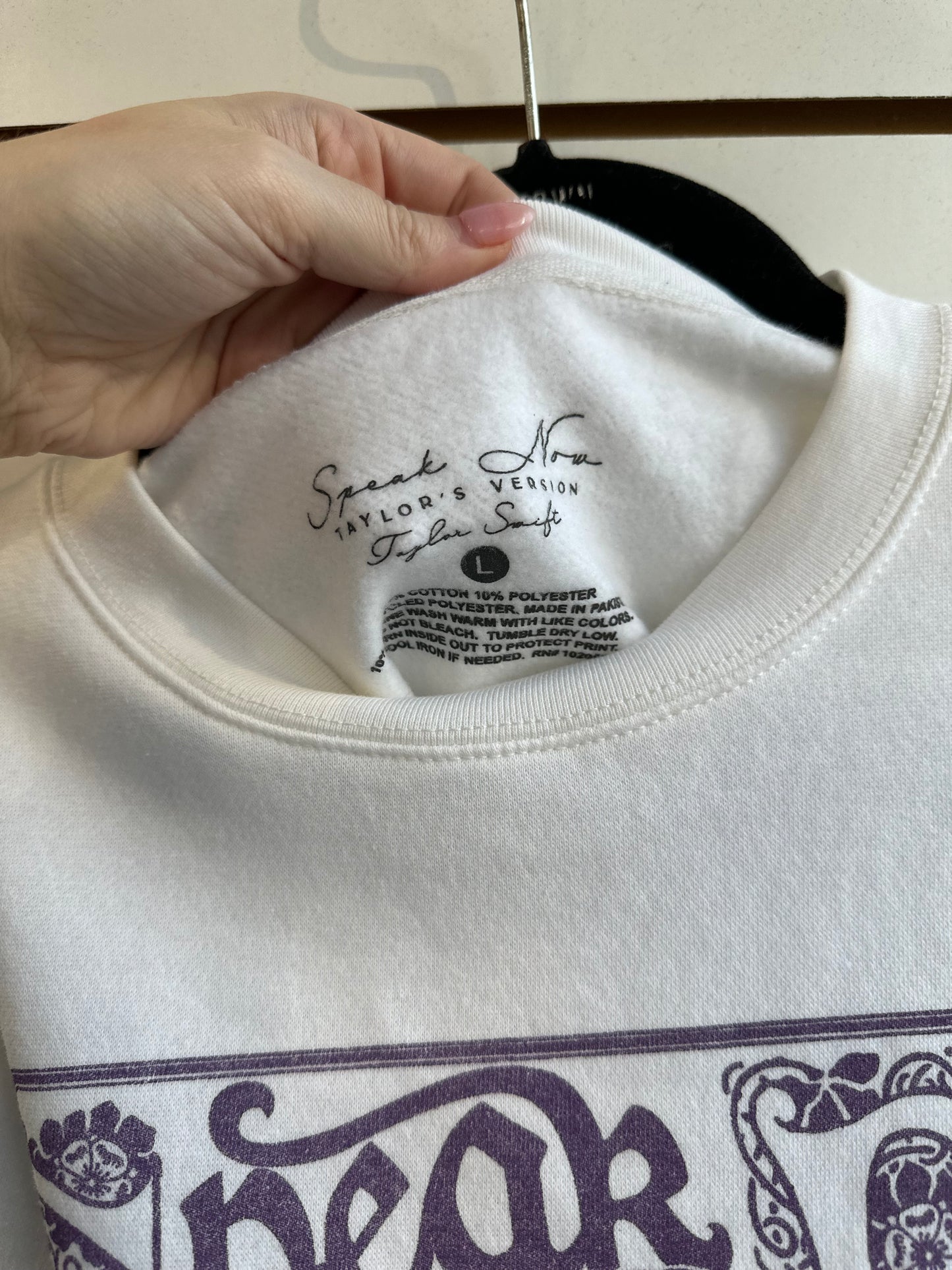 Taylor Swift Speak Now Taylor’s Version white pullover size large