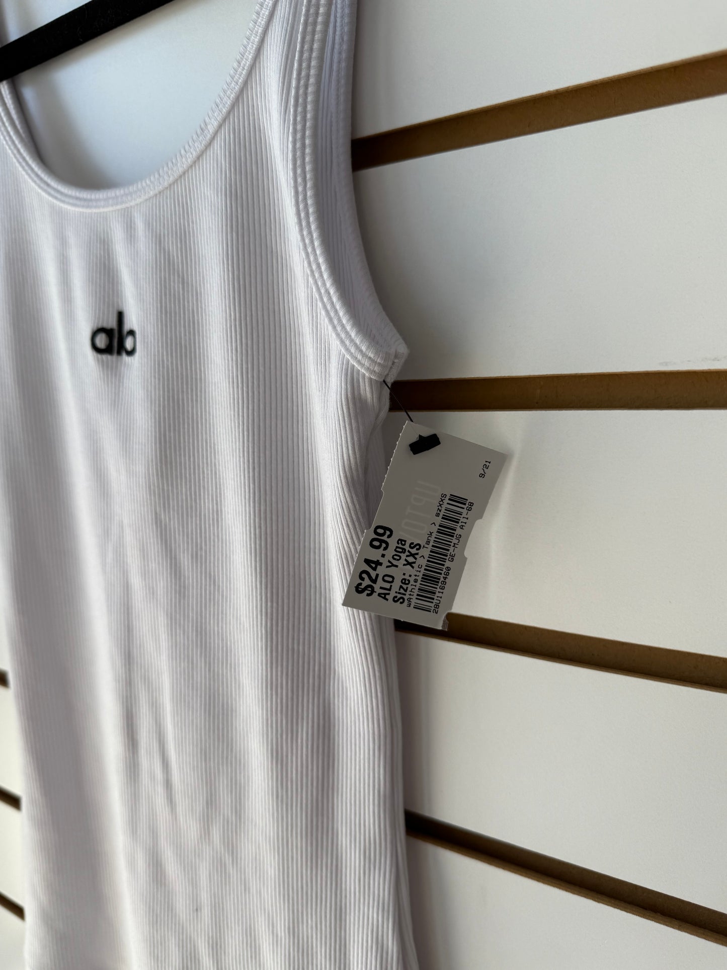 ALO Yoga white ribbed tank size XXS