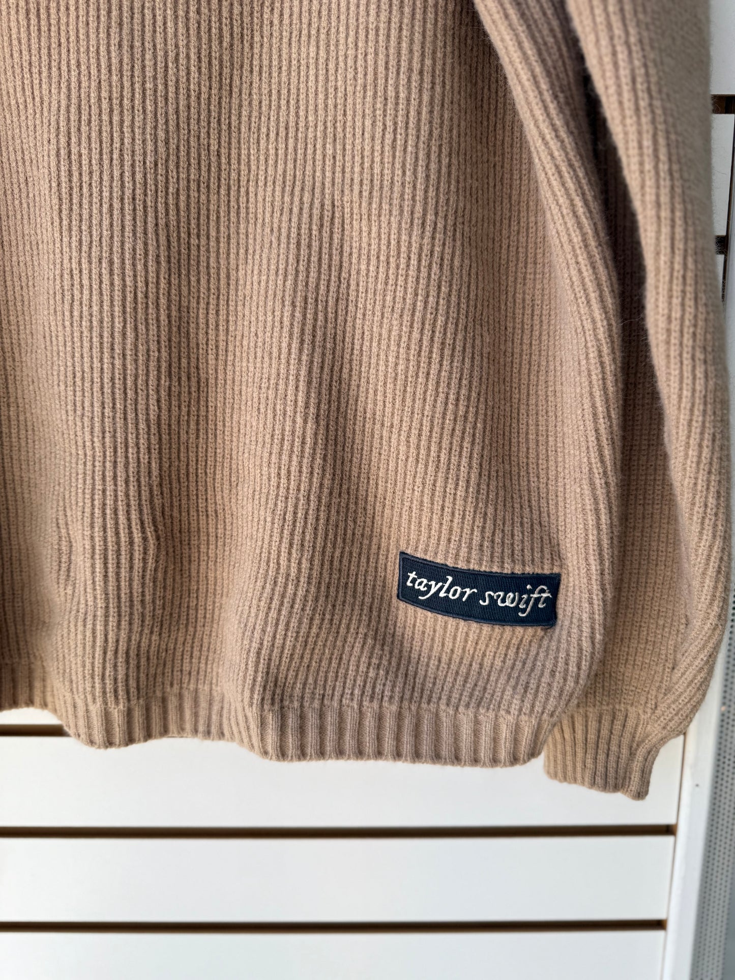 Taylor Swift Folklore album tan sweater size 3XL
