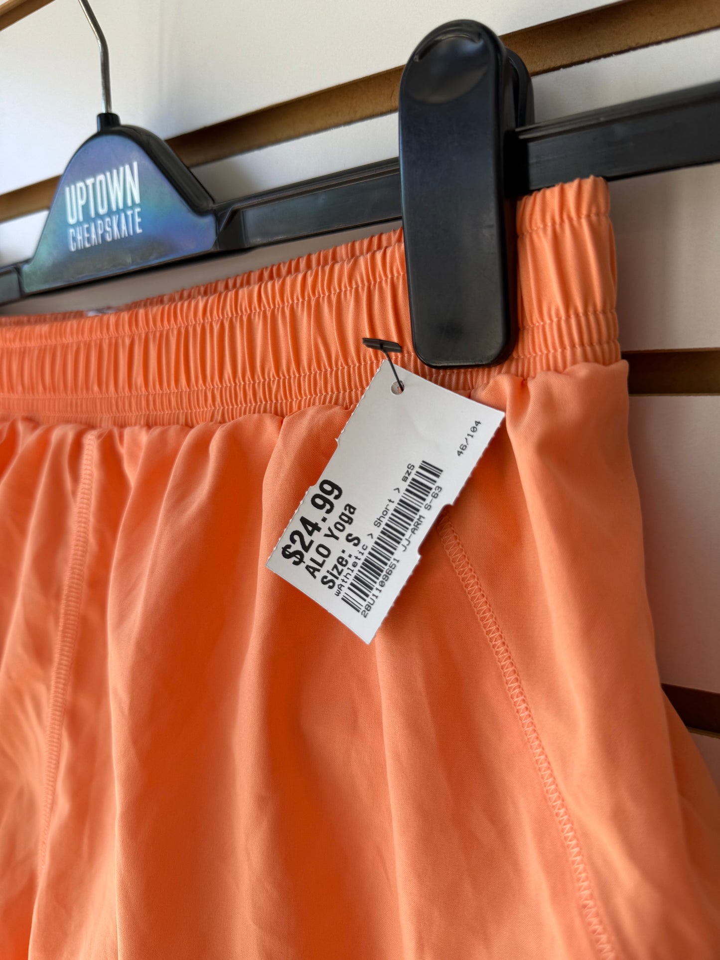 ALO Yoga orange shorts size small