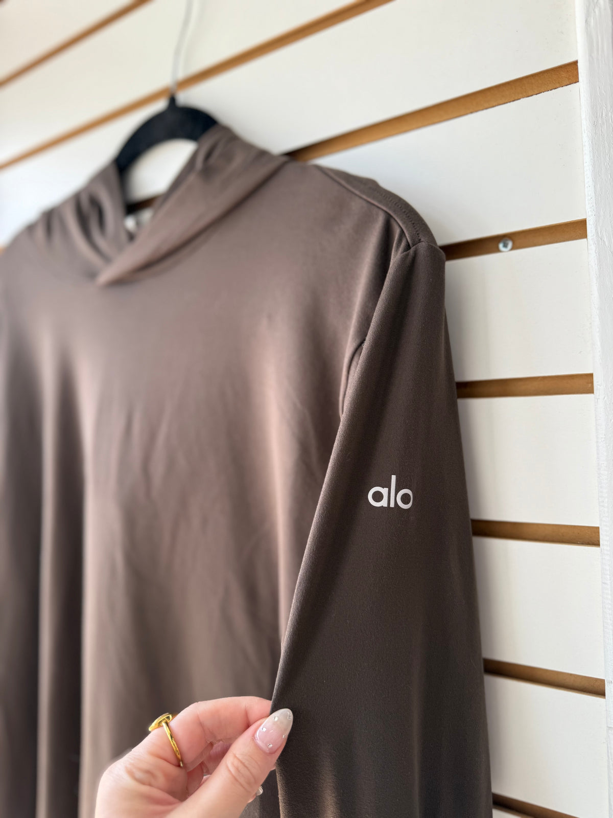 ALO Yoga mens brown hoodie long sleeve size large