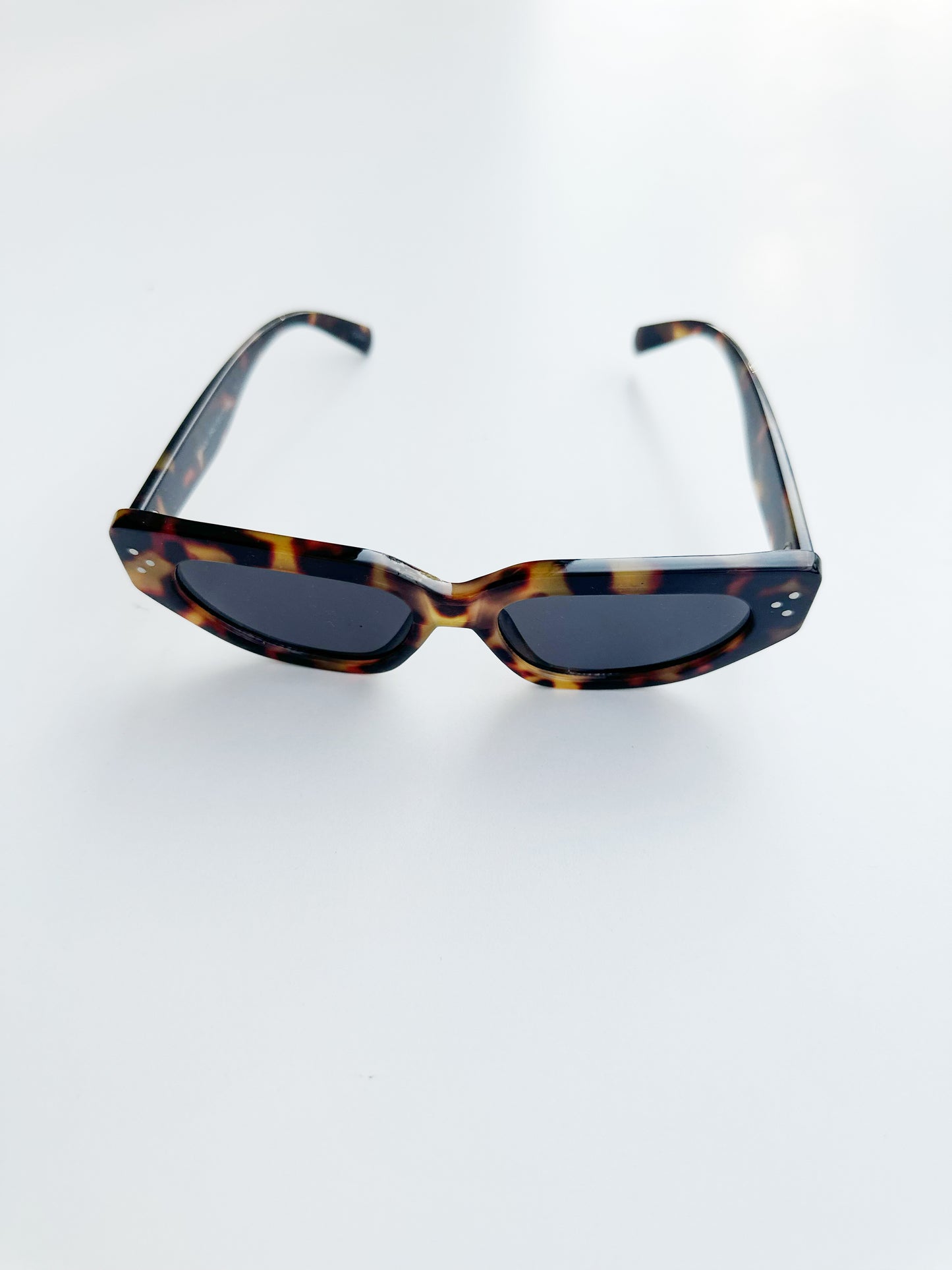 New product tortoiseshell sunglasses