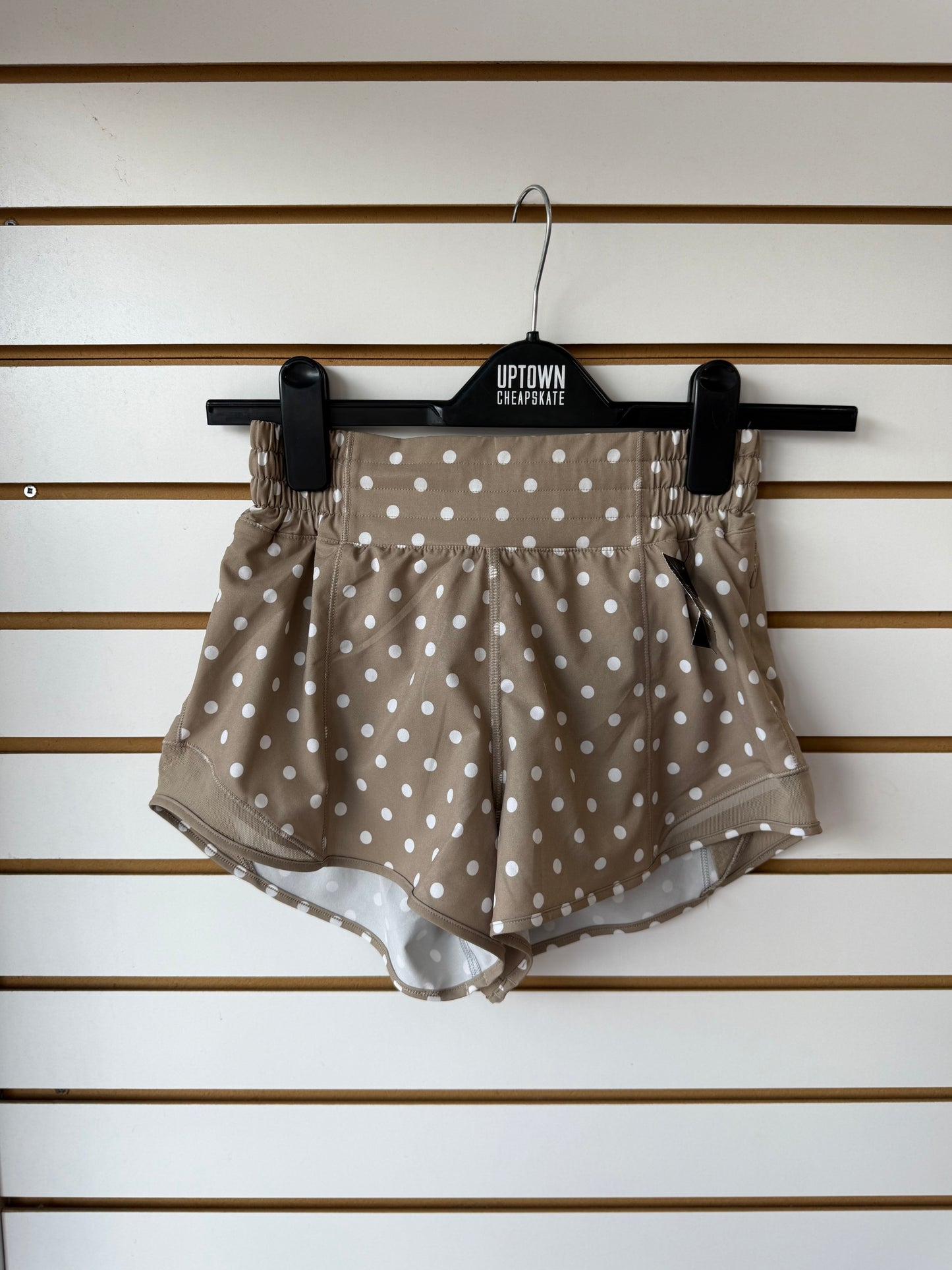 Lululemon polka dot hotty hot shorts size 2