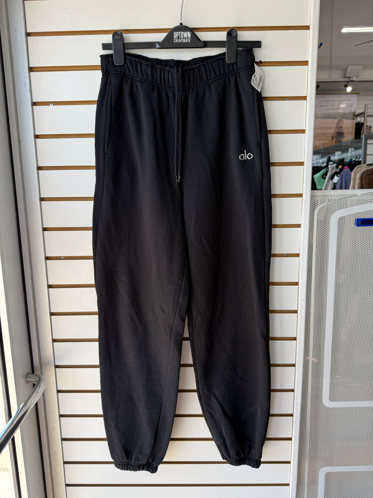 ALO Yoga black jogger sweatpants size medium