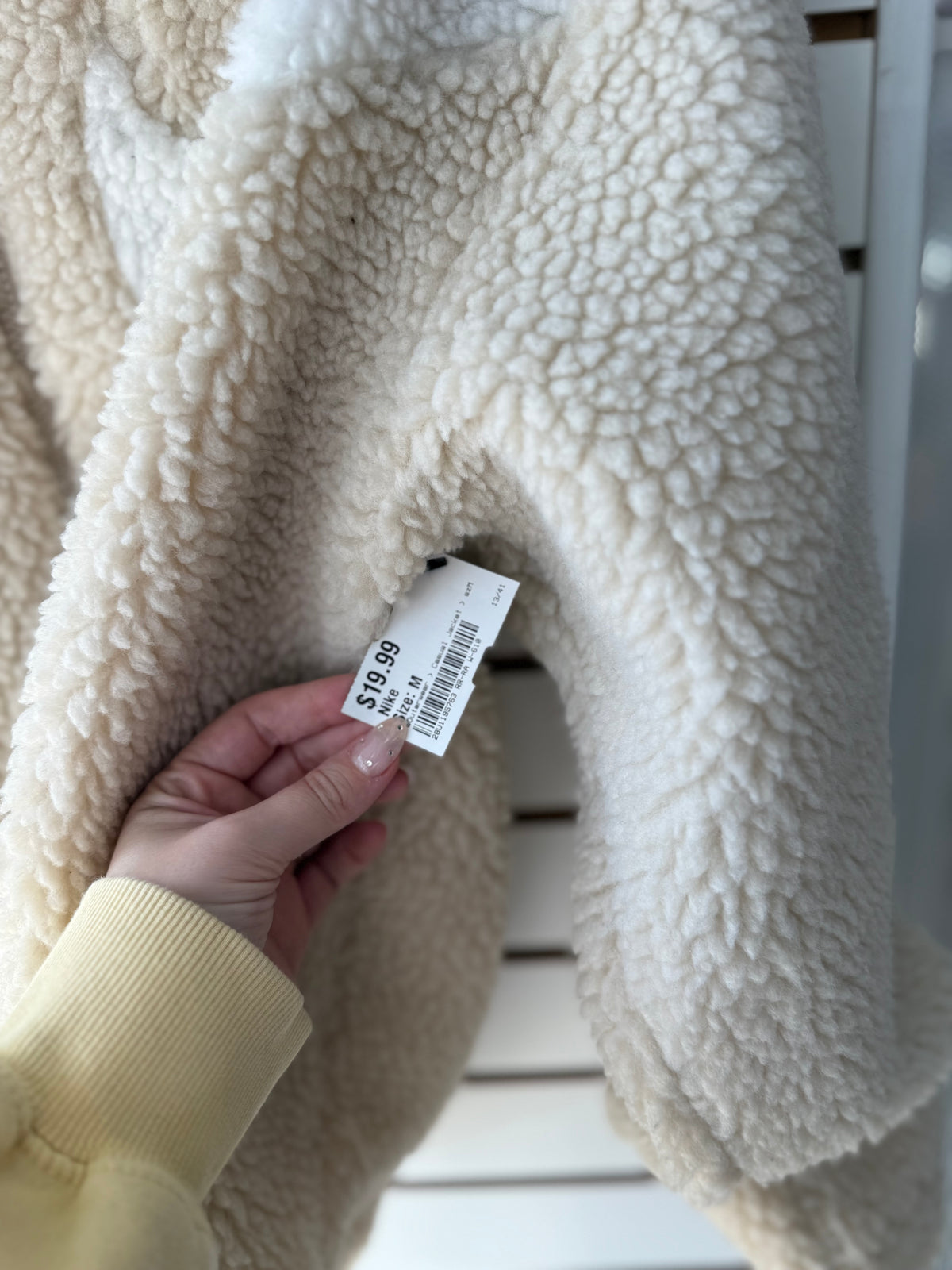Nike beige sherpa jacket size medium