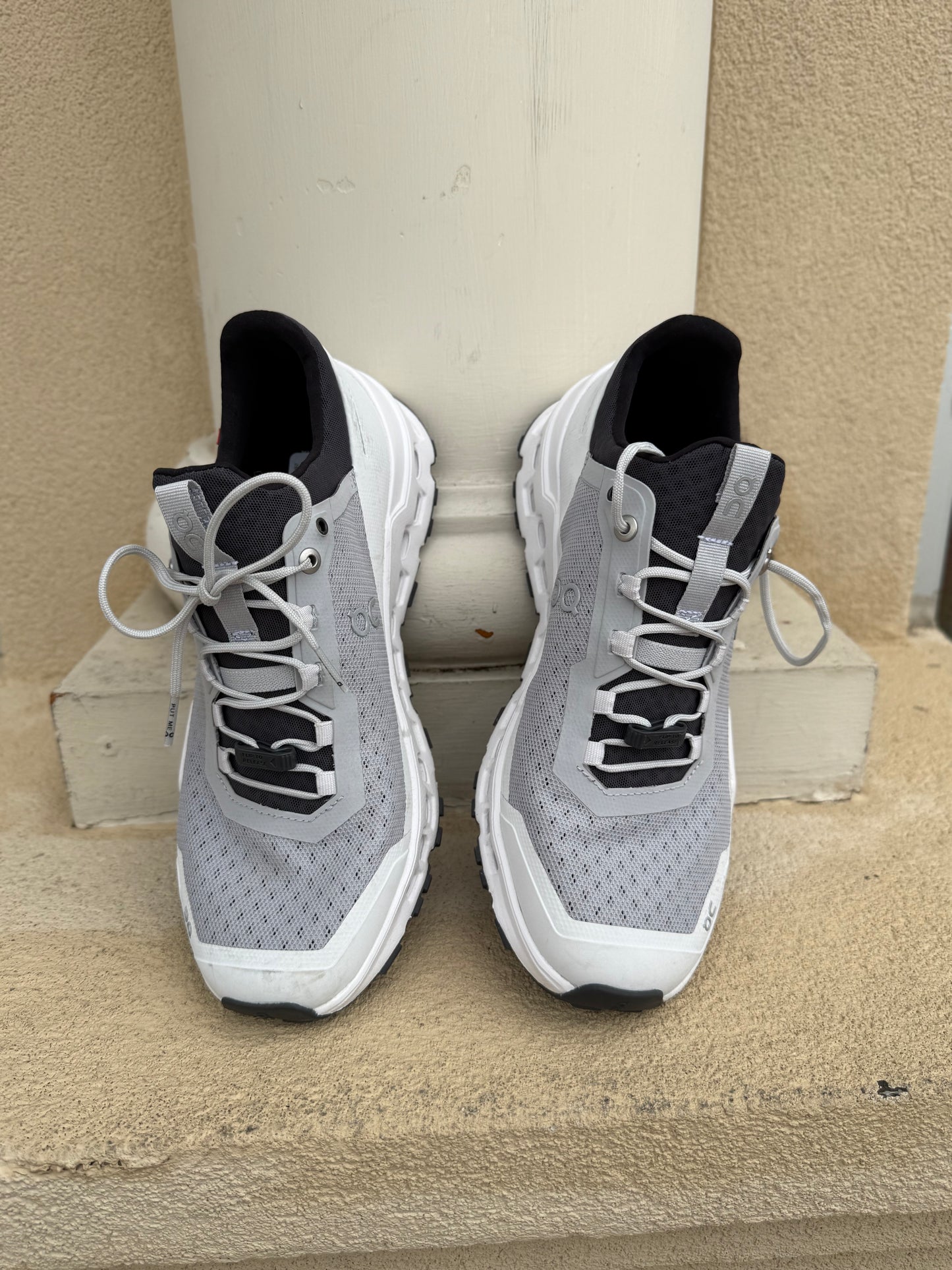ON Cloudultra glacier frost sneakers size women’s 8.5