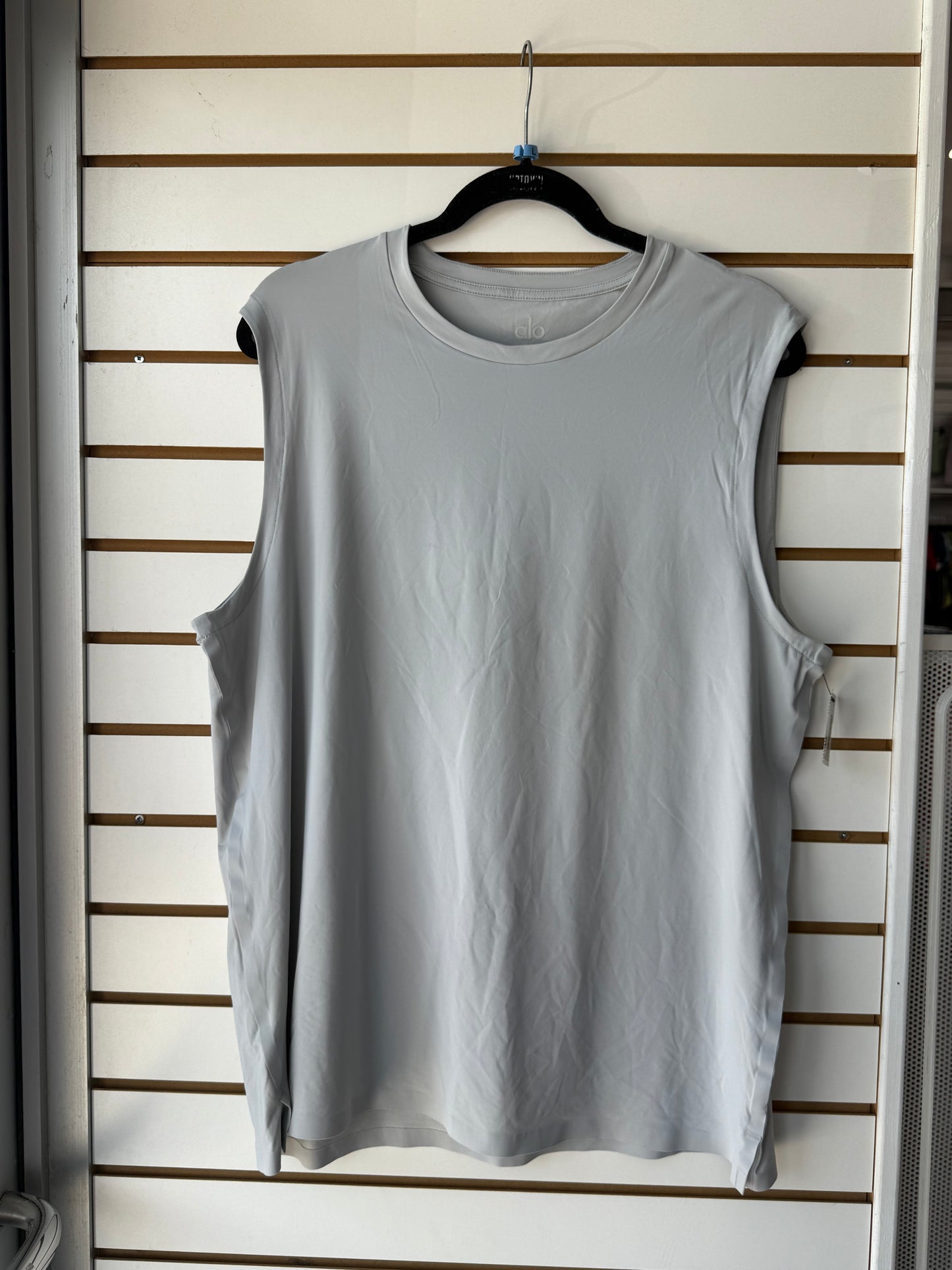 Men’s ALO Yoga gray muscle tank size large