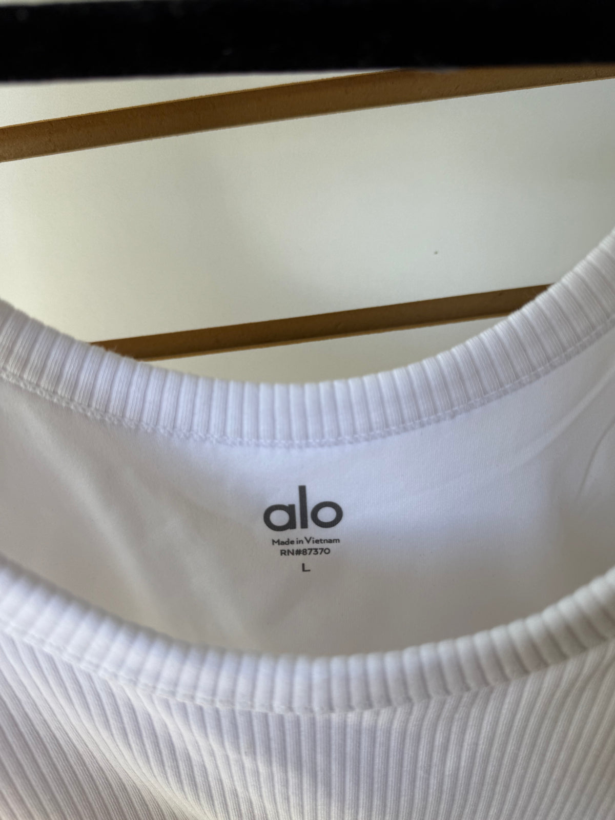 ALO Yoga white ribbed tank size large