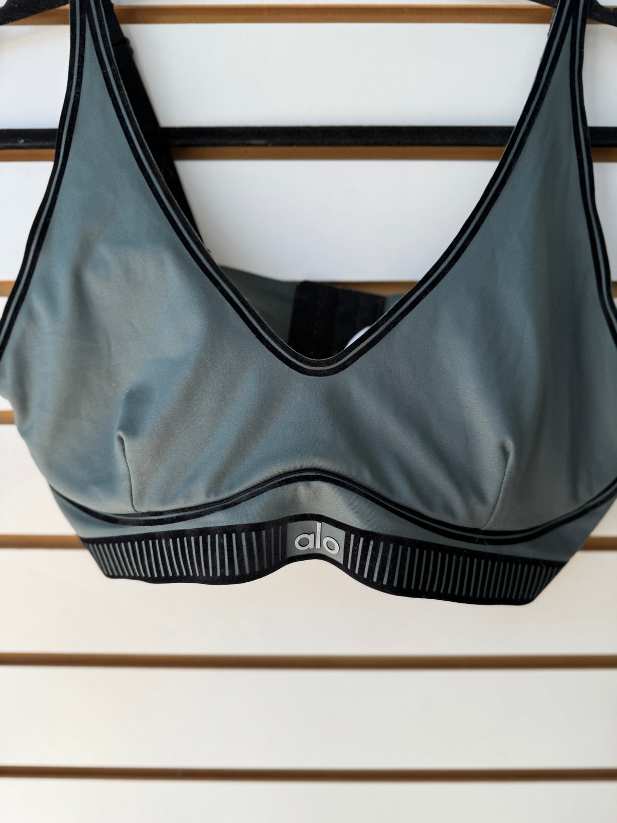 ALO Yoga airlift bra size large